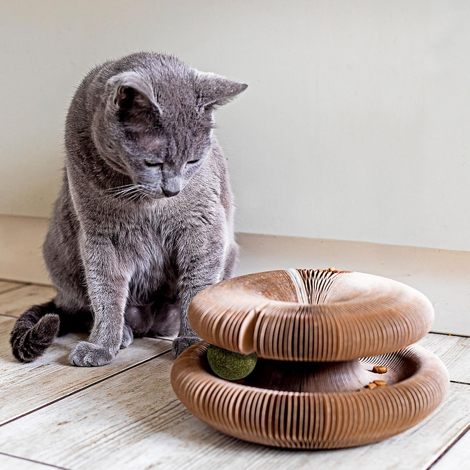 Love Story, Magic Magnetic Cat Scratch Toy with Ball for Catnip Cardboard 11 X 10.5 X 7 Cm image number 1