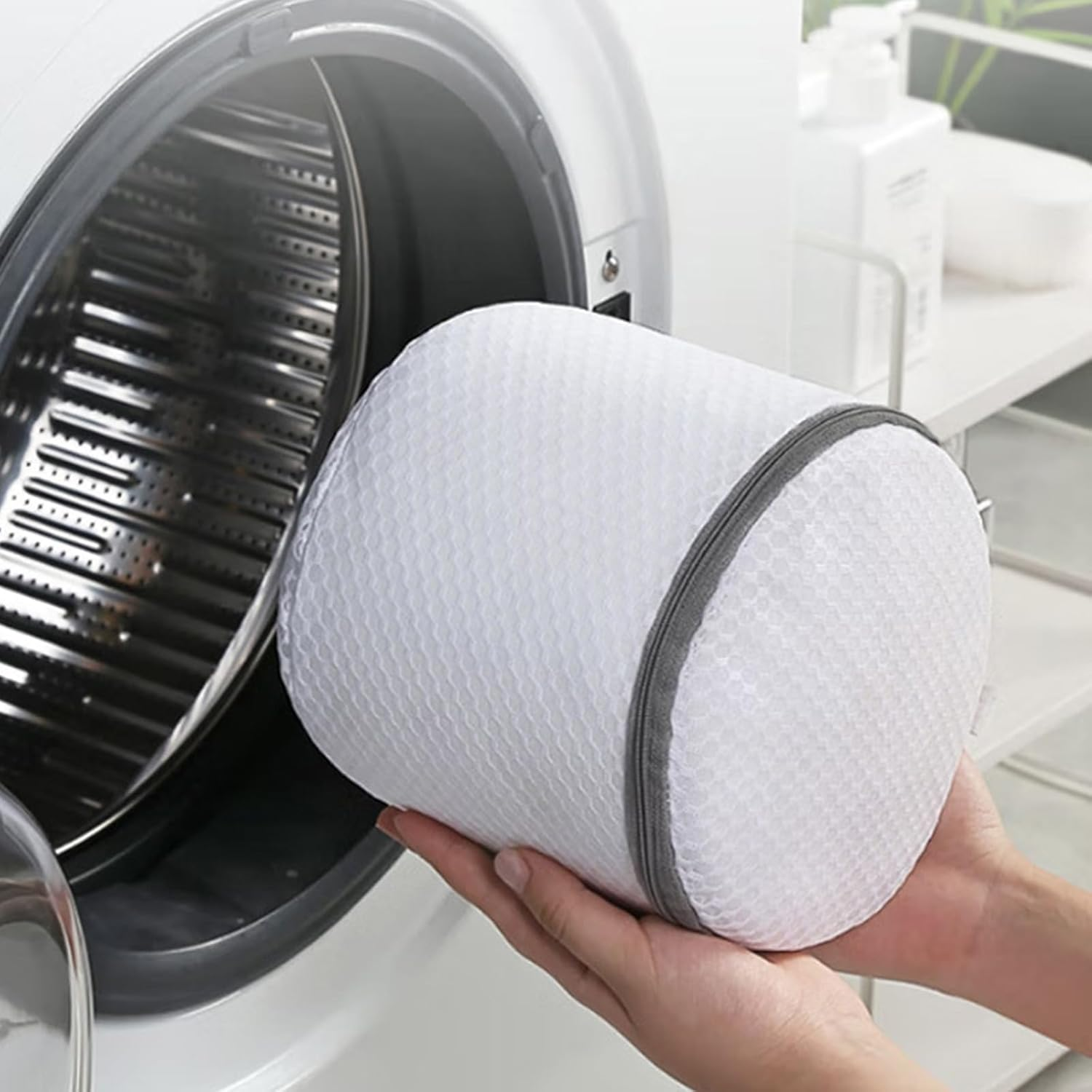 8 Pack Delicates Laundry Bags Mesh Washing Bags for Bras, Socks & Clothing Gentle Wash Organiser for Machine & Travel XL Breathable Mesh (White) image number 2