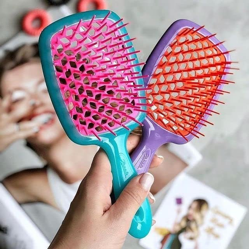 J&auml;neke Superbrush Small Body Brush Green Curly Fuchsia