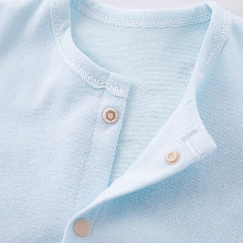 22-Pieces 100% Cotton Essentials Gift Set for Newborn Baby Girls, Which Includes Clothing and Accessories. It Is Suitable for Baby Girls and Is Designed for Infants Aged 0-6 Months. image number 3