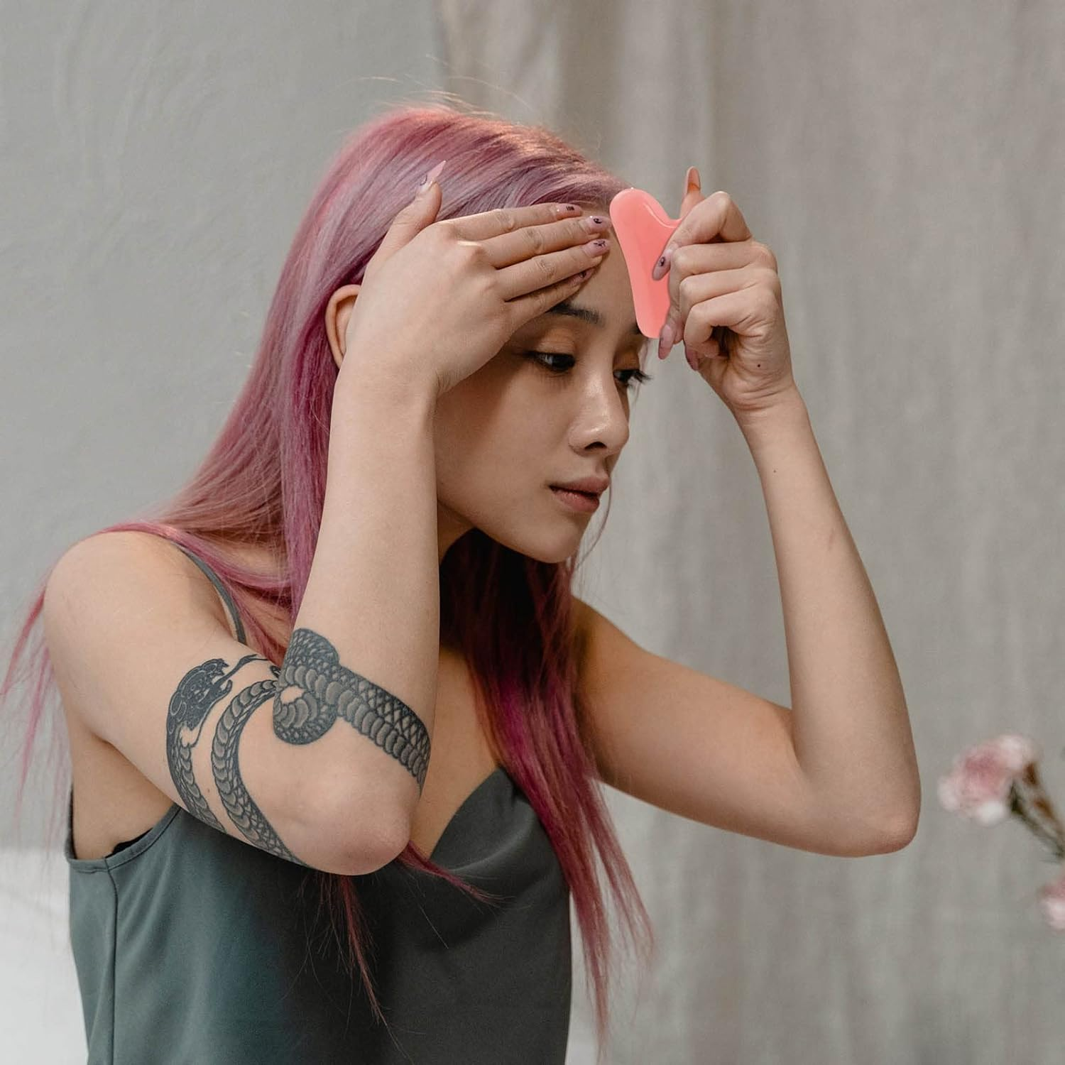 2 Pieces Jade Roller and Gua Sha Tool, Face Roller, Facial Beauty Roller Skin Care Tools Rose Quartz Massager for Face, Eyes, Neck, Body Muscle Relaxing and Relieve Fine Lines and Wrinkles