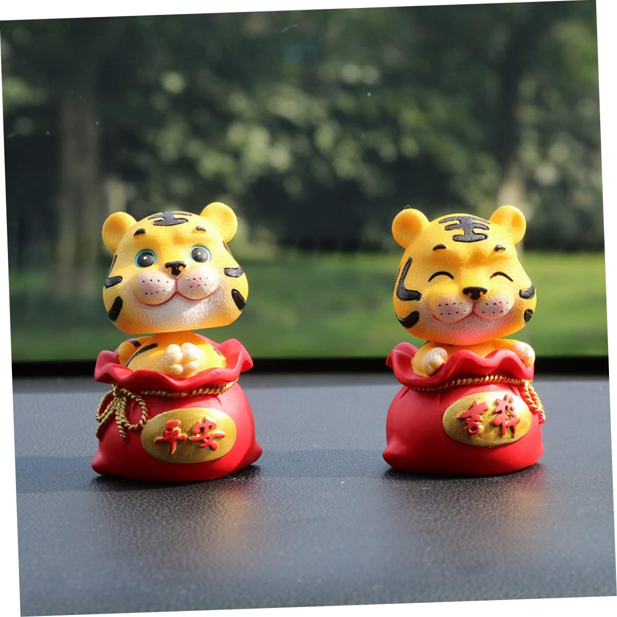 STOBAZA Resin Tiger Statue Shaking Money Bag Ornament for Nursery Decor Outdoor Garden Decor Lifelike Car Tiger Ornament image number 6