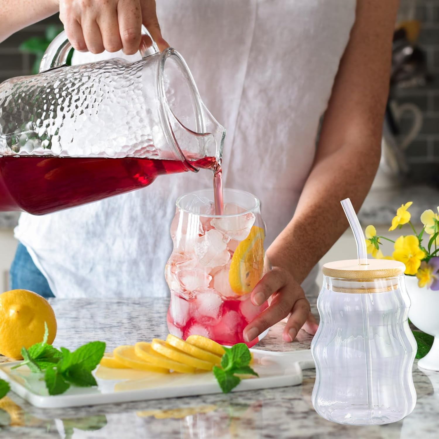 4 Pieces Cappuccino Glasses, Coffee Glasses Set with Lid and Straw, 500Ml Latte Macchiato Cups Glass Origami Style Glasses Drinking Coffee Cups Ribbed for Latte Tea Ice Milk Beer image number 3