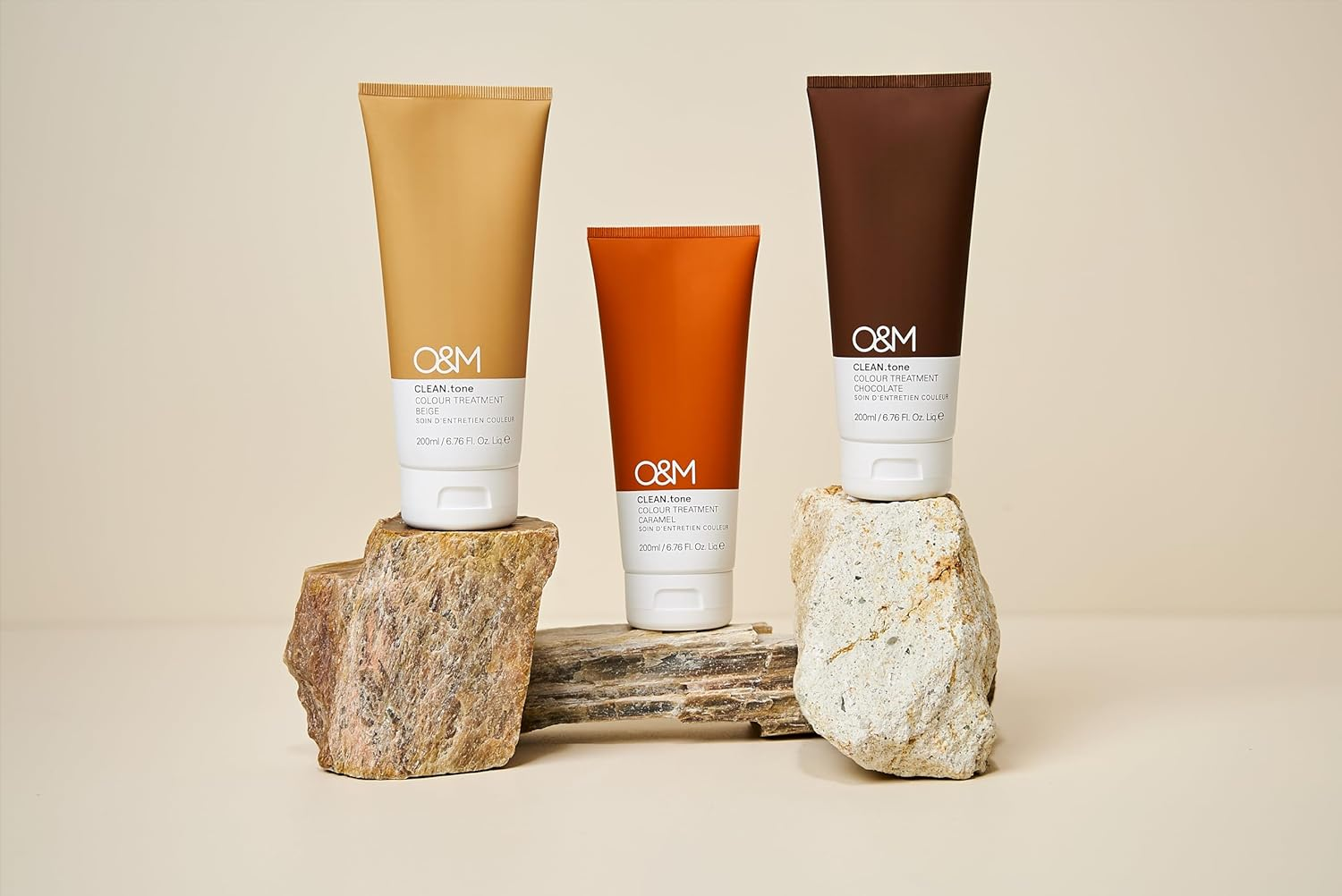 O&M Clean.Tone Chocolate Colour Treatment for Brown to Dark Blonde Hair- 200Ml- Clean from Sulfates, Parabens, Silicones, MIT, Phthalates,Triclosan, Propylene Glycol & Gluten, PETA Certified, Vegan and Cruelty Free