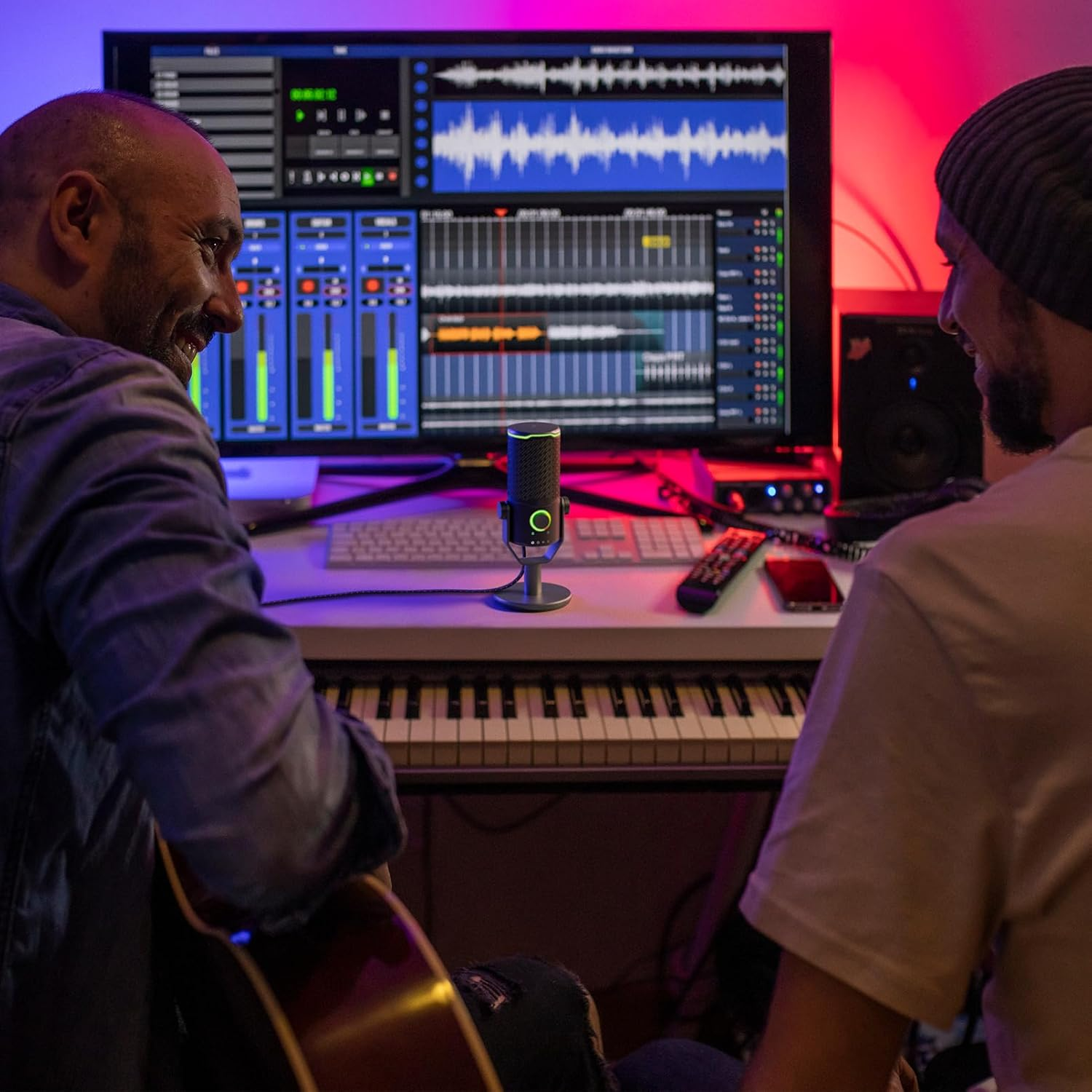 JBL Quantum Stream Studio, Triple Condenser Microphones for Perfect Streaming, Four Selectable Voice Pick-Up Patterns, Tap-To-Mute Button with RGB Ring Indicator, RGB VU Meter, Chrome image number 4