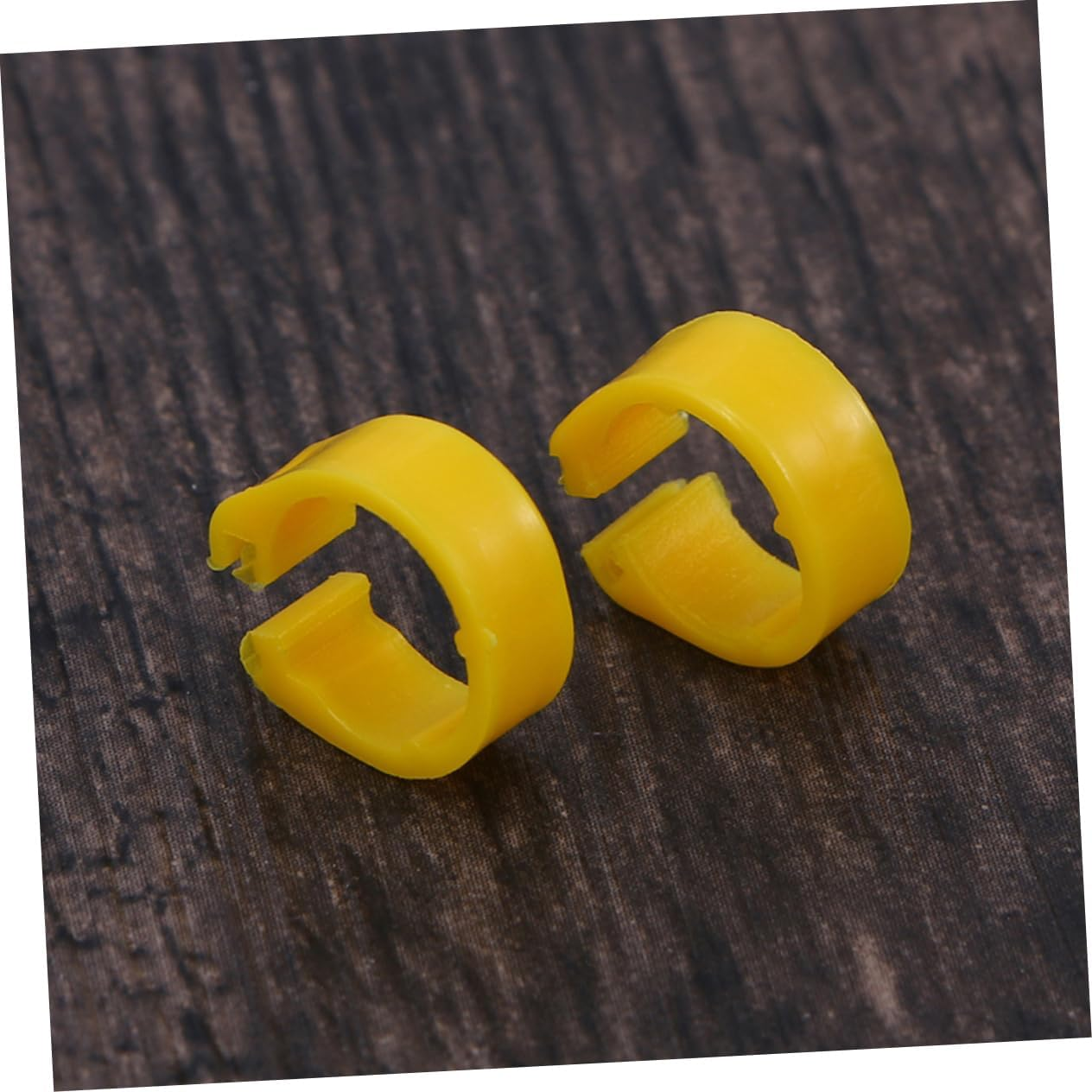 Kisangel 200 Pcs Parrot Foot Rings for Budgie, Chicken, Cockatiels and Small Birds - Leg Bands and Ankle Rings for Pet Birds