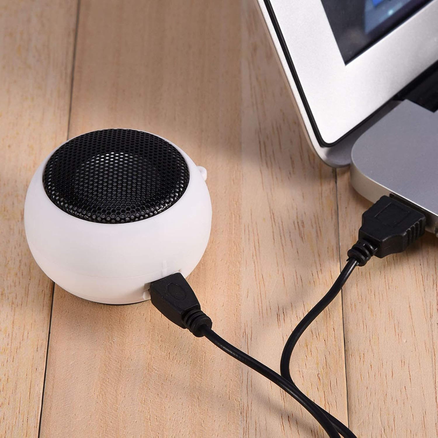 USB Computer Speaker, Mini Portable External Speaker with 3.5Mm Audio Jack, Loud Volume, Stereo Sound Desktop Speaker for PC Laptop Mobile Phone MP3 MP4 MP5, Built in Battery (White) image number 4