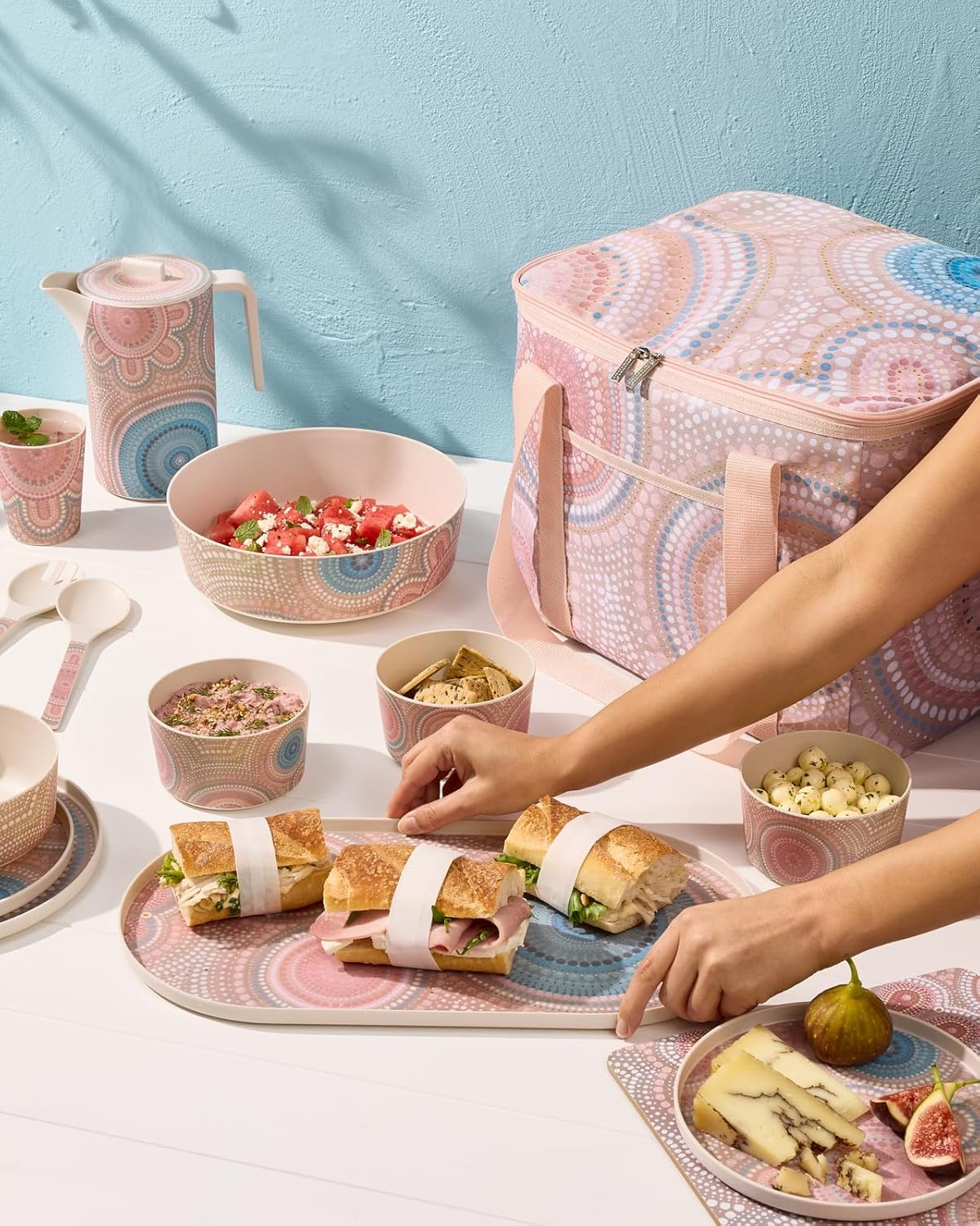 Maxwell & Williams Lou Martin Uplift Melamine Plate 25.5X2 Set of 4 image number 3