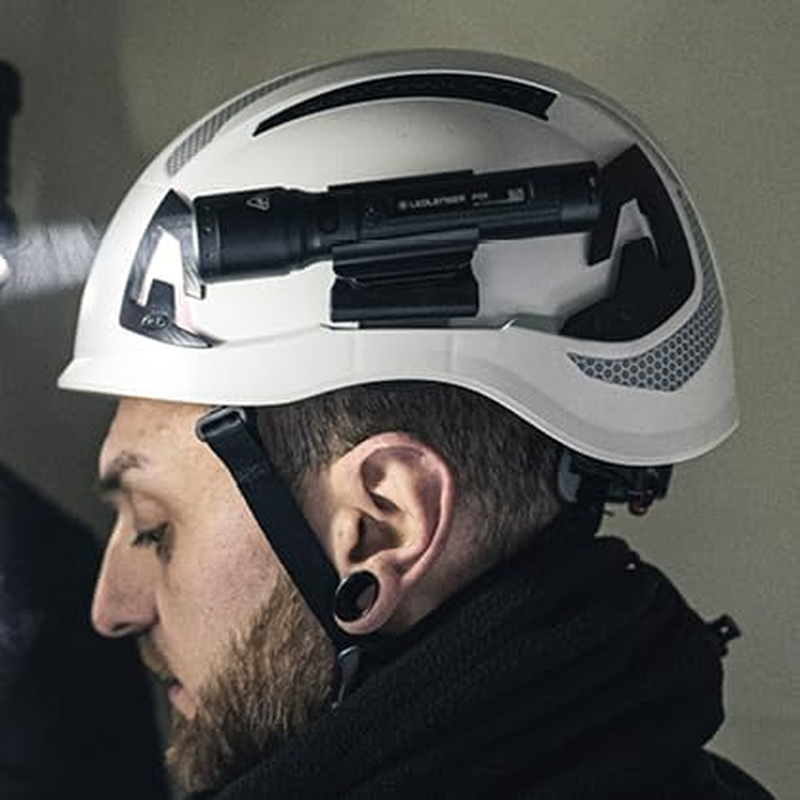 Ledlenser P5R Flashlight 750Lm 280M 20H Rechargeable IP68 with Lanyard image number 4