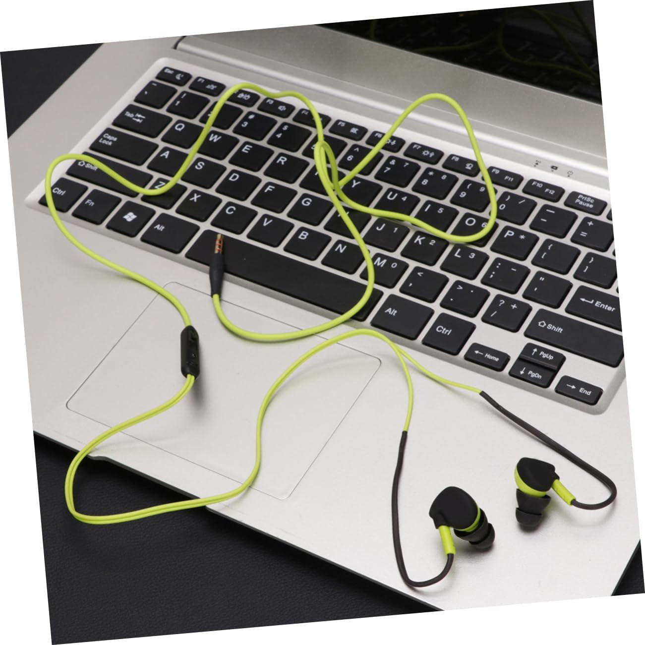 TEHAUX Audio Jack Earphones in Ear Earbuds Headphones for Running and Exercise Wired Headset Bass and Microphone for Smartphone image number 3