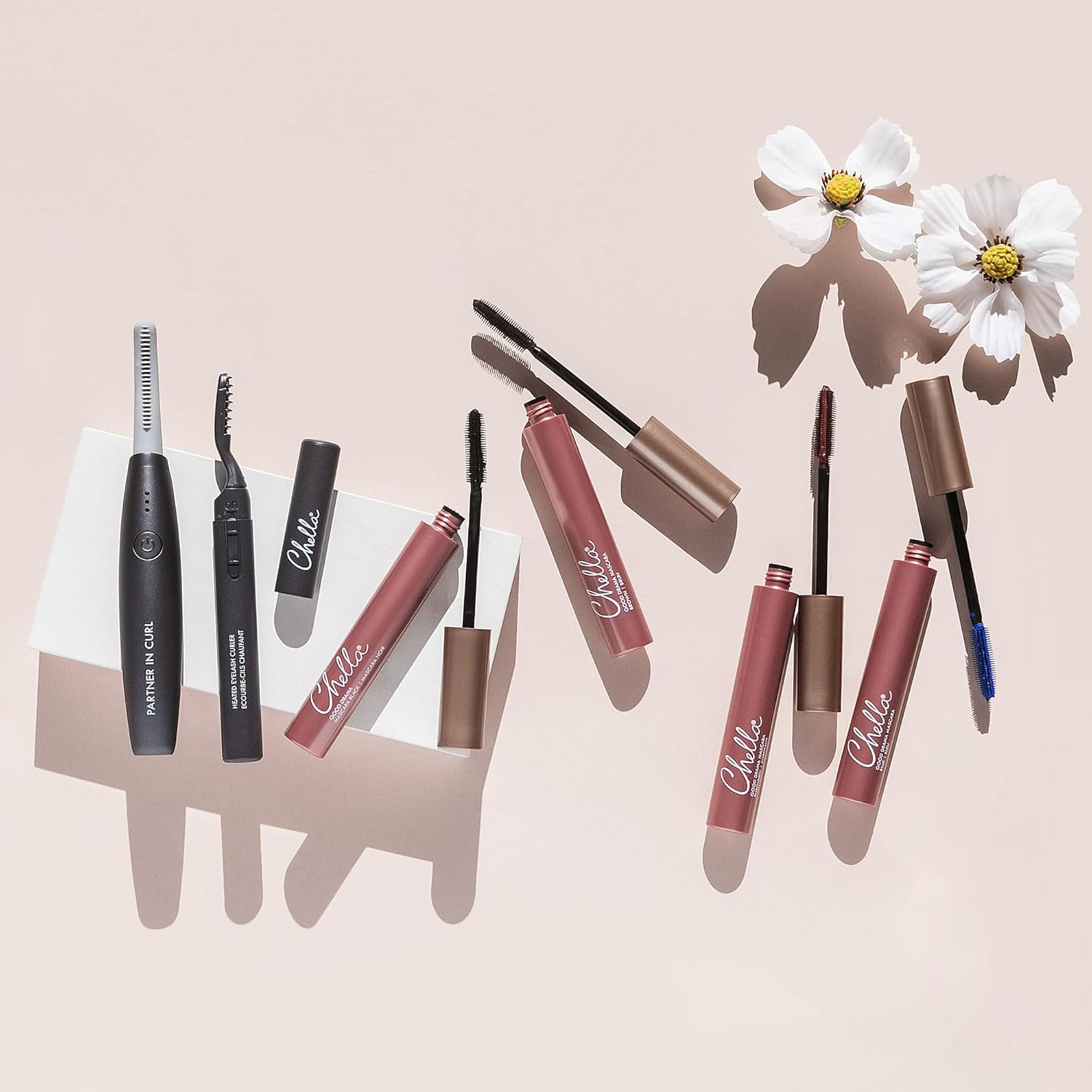 Chella Deluxe Heated Eyelash Curler with USB Re-Chargeable Battery - Safe and Gentle Won'T Damage Your Eyelashes image number 4