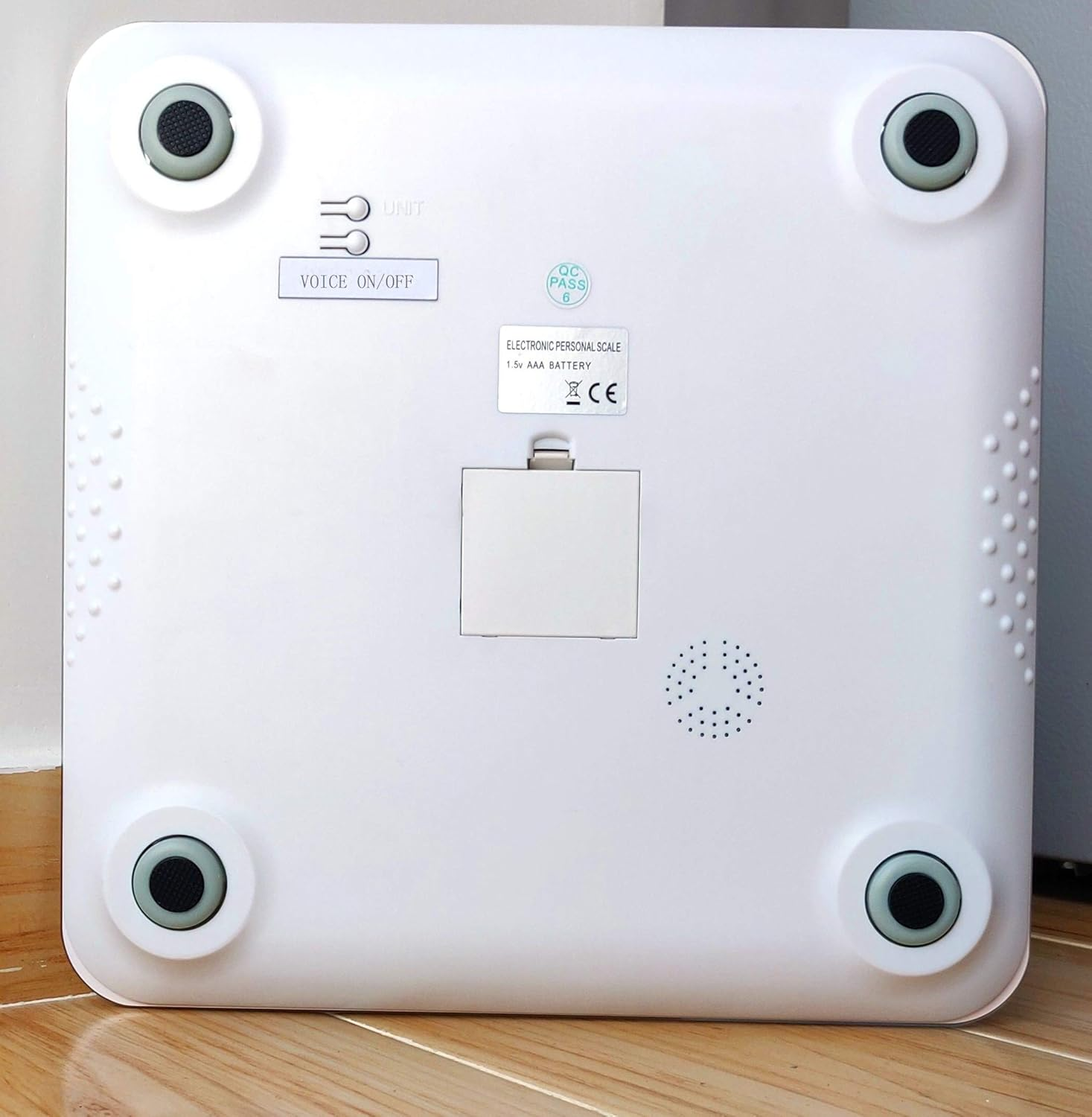 Newlineny Auto Step on White Digital Talking Bathroom Scale, 440 Lb Capacity, SCB-TK202-WH image number 5