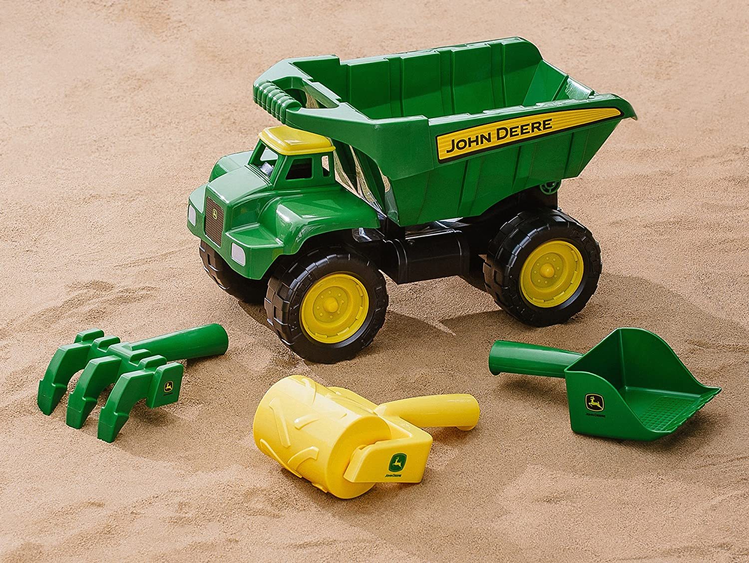 John Deere 38Cm (15") Big Scoop Dump Truck with Sand Tools 46510