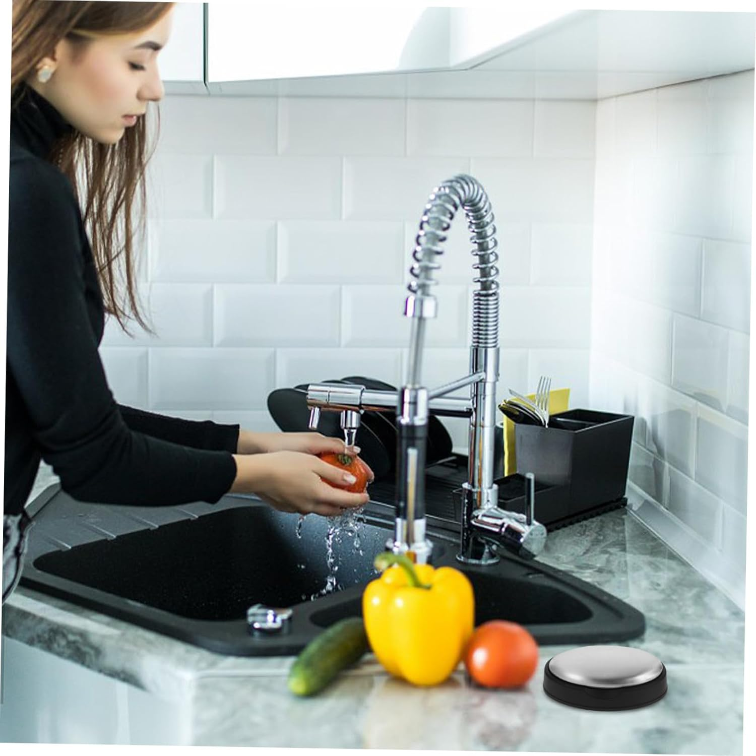 Stainless Steel Soap Bar for Odor Removal 304 Metal Soap Base Small Oval Hand Cleaner for Kitchen and Household Use image number 6