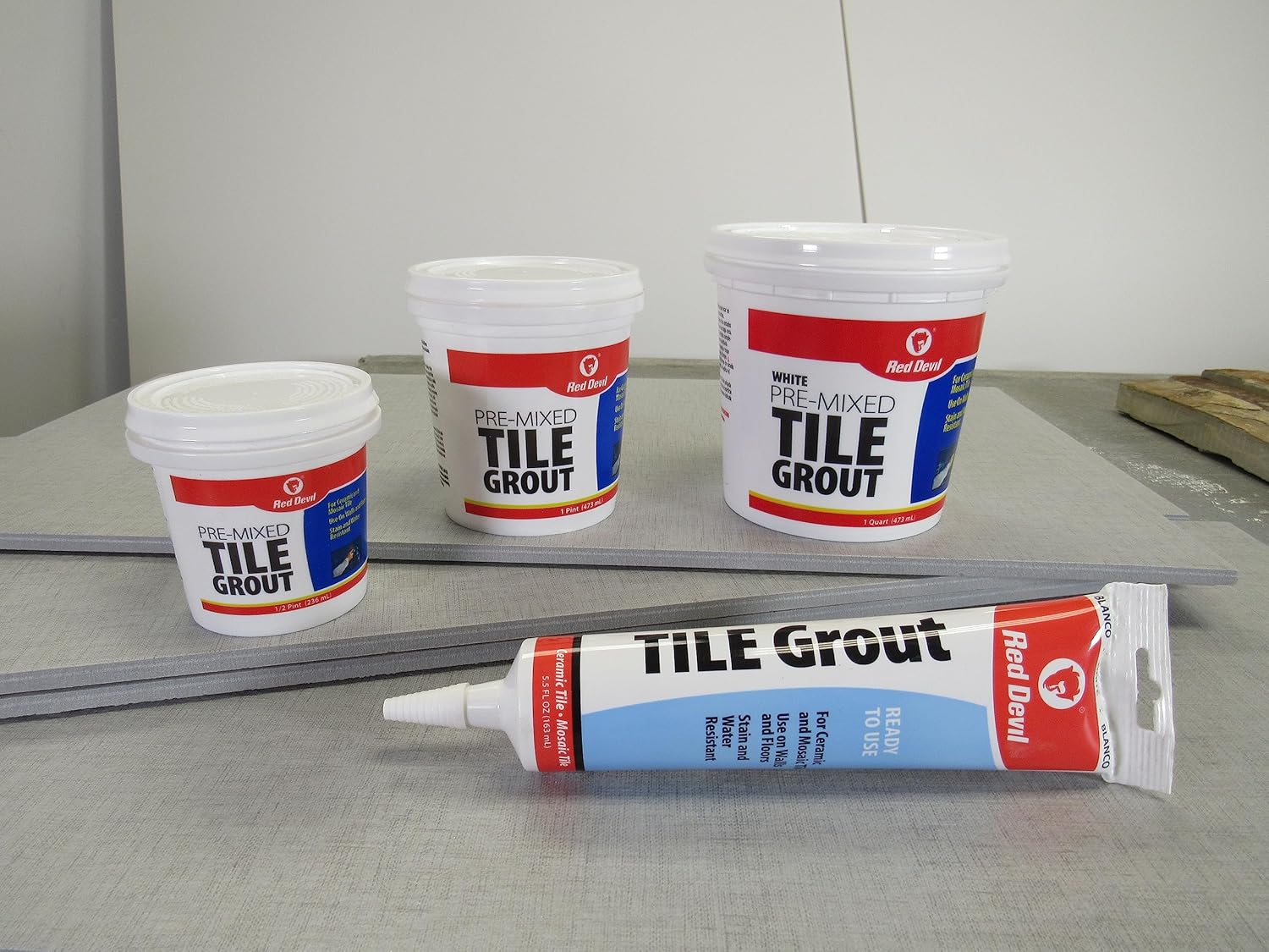 Red Devil Pre-Mixed Tile Grout Squeeze Tube 163 Ml, White image number 2
