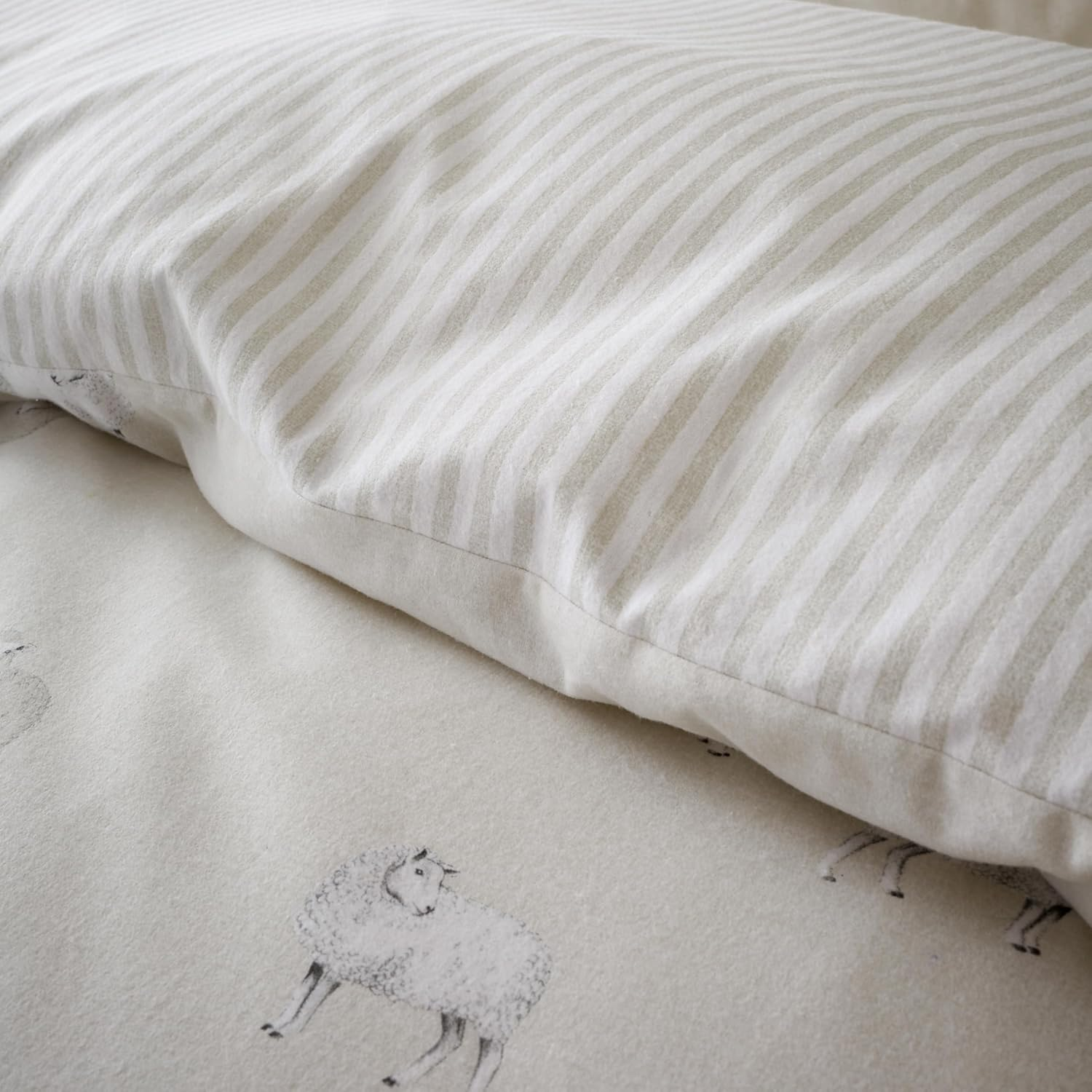 Catherine Lansfield Brushed Cotton Sheep King Duvet Set Natural image number 1