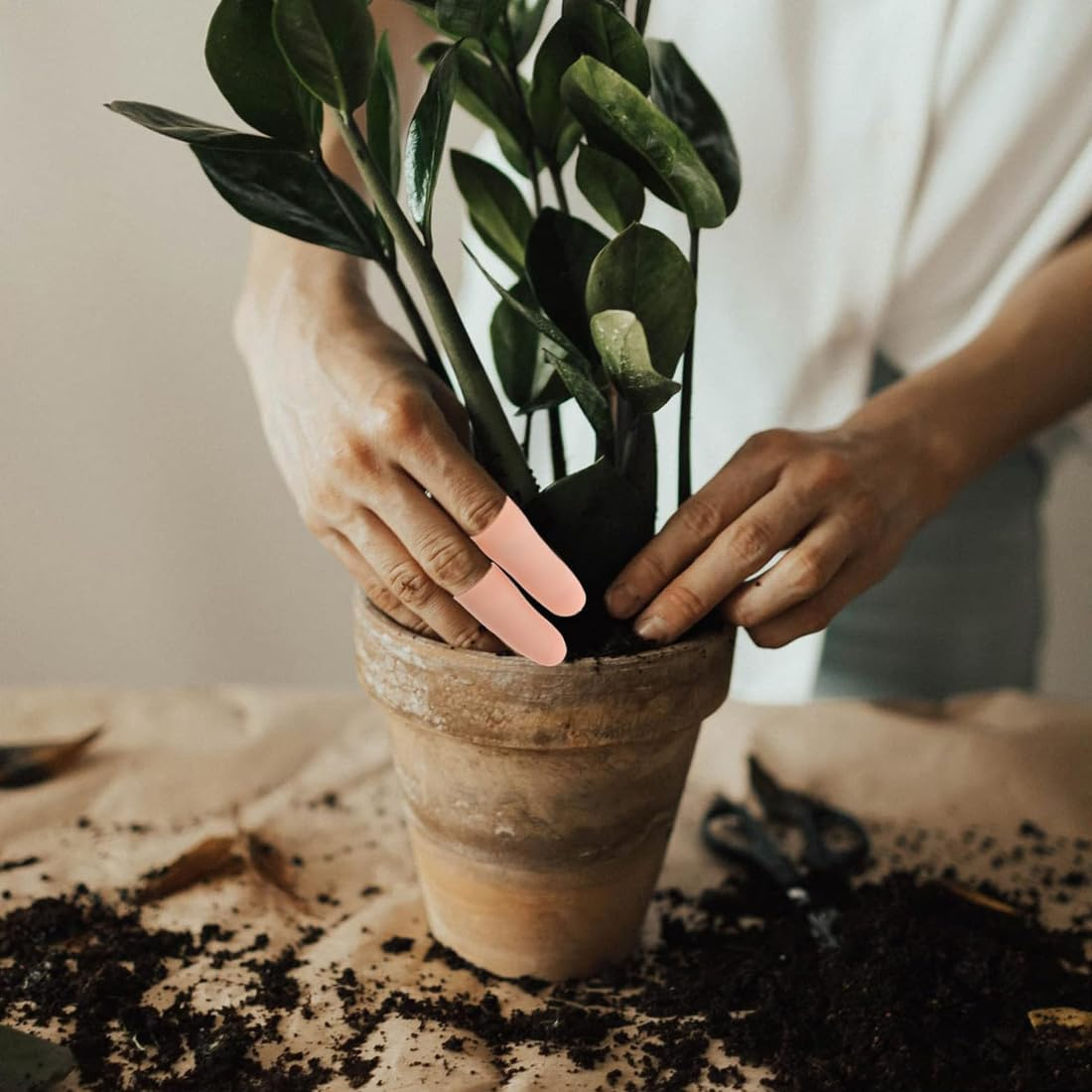 10 X Silicone Gel Finger Cots for Hand Eczema, Finger Cracking and Finger Arthritis and Protective Hand Bandage - Beige2 image number 2