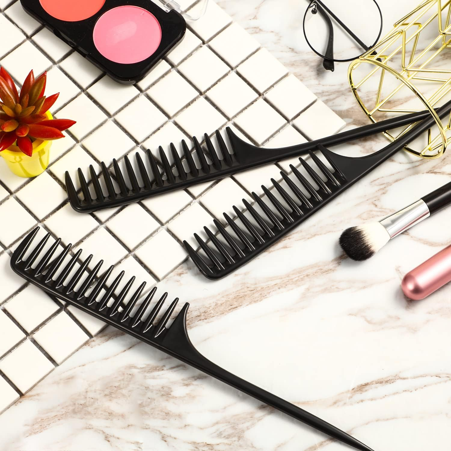 Leinuosen 3 Pack Wide Tooth Tail Combs, Black Carbon Fiber Teasing Salon Back Styling Comb anti Static Heat Resistant, Suitable for All Kinds of Hair image number 4