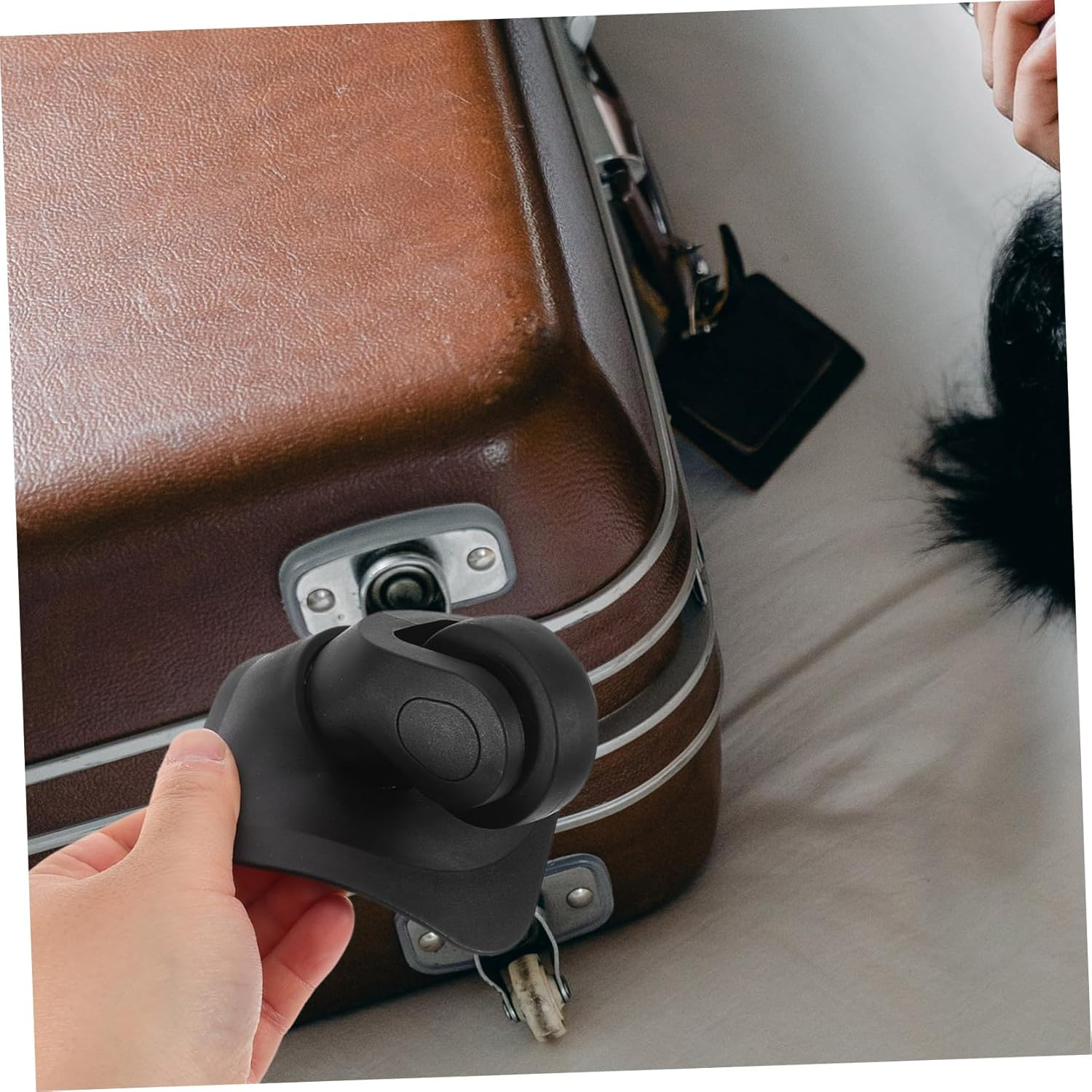 MOBUTOFU 2Pcs Luggage Universal Wheel Travel Kit Luggage Wheels Replacement Kit Universal Suitcase Wheels Luggage Wheel Replacement Universal Luggage Wheels Trolley Caster Black Abs image number 3