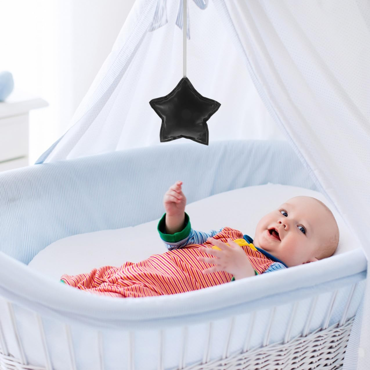 BESPORTBLE 3Pcs Star Moon Heart Hanging Ornament Bedroom Decor Wall Ornament Nursery Pendant Boys and Girls Decorative Pendant image number 4