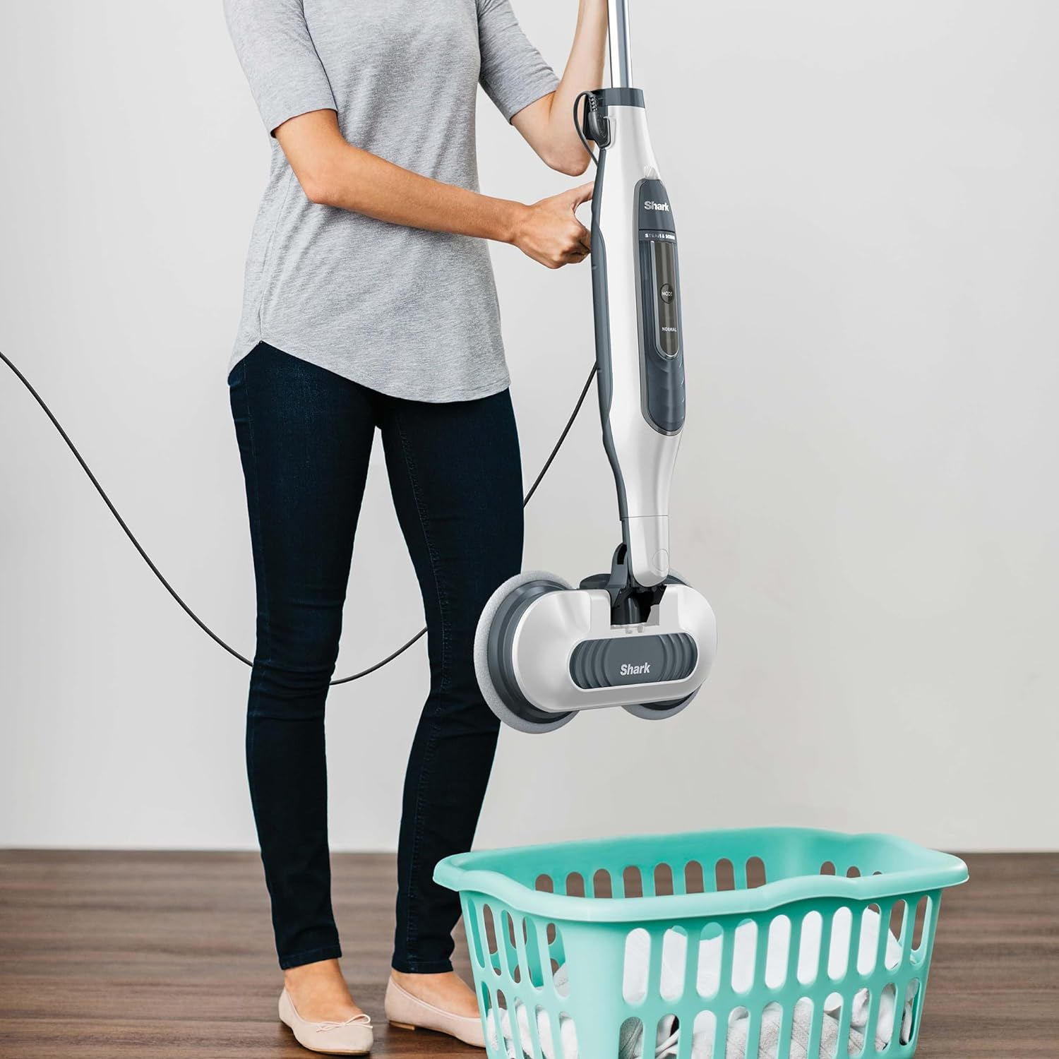 Shark Steam & Scrub Automatic Steam Mop, Hard Floor Cleaner & Steamer, Powerful Stain Remover, 2 Rotating Power Pads & 3 Steam Settings, S7001ANZ, White