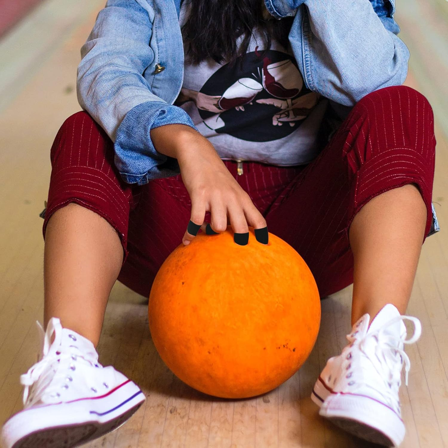 Cosmos Set of 2 Rolls Bowling Finger Tape Thumb Tape Elastic Bowling Ball Thumb Tape Protective Bowling Accessories for Bowler Sport Exercise Workout, Each Roll 2.5 Cm X 5M image number 4