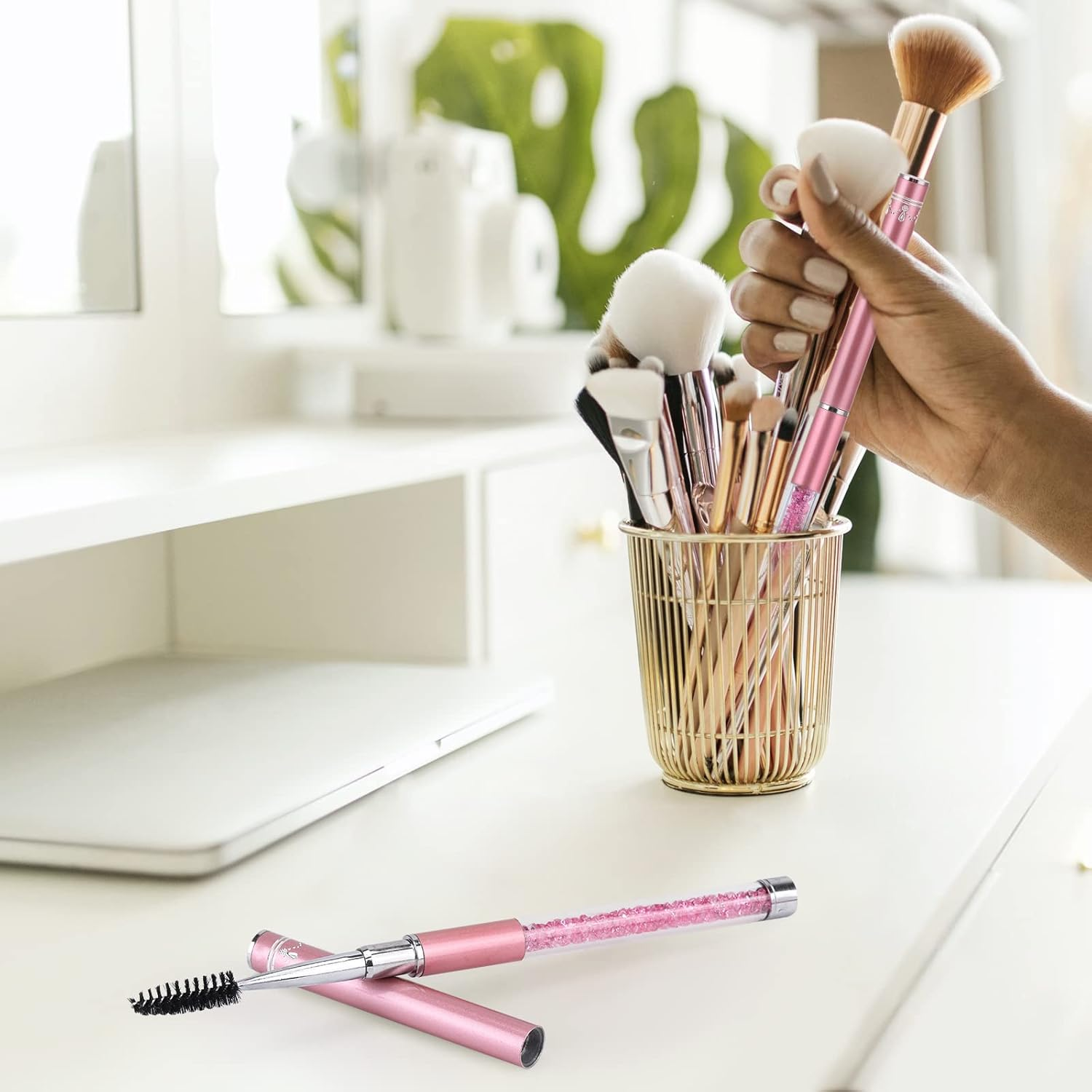 Tbestmax 3 Pcs Spoolies Mascara Wands Eyelash Brushes Eye Brow Brush Applicator with Cap for Travel Pink image number 3