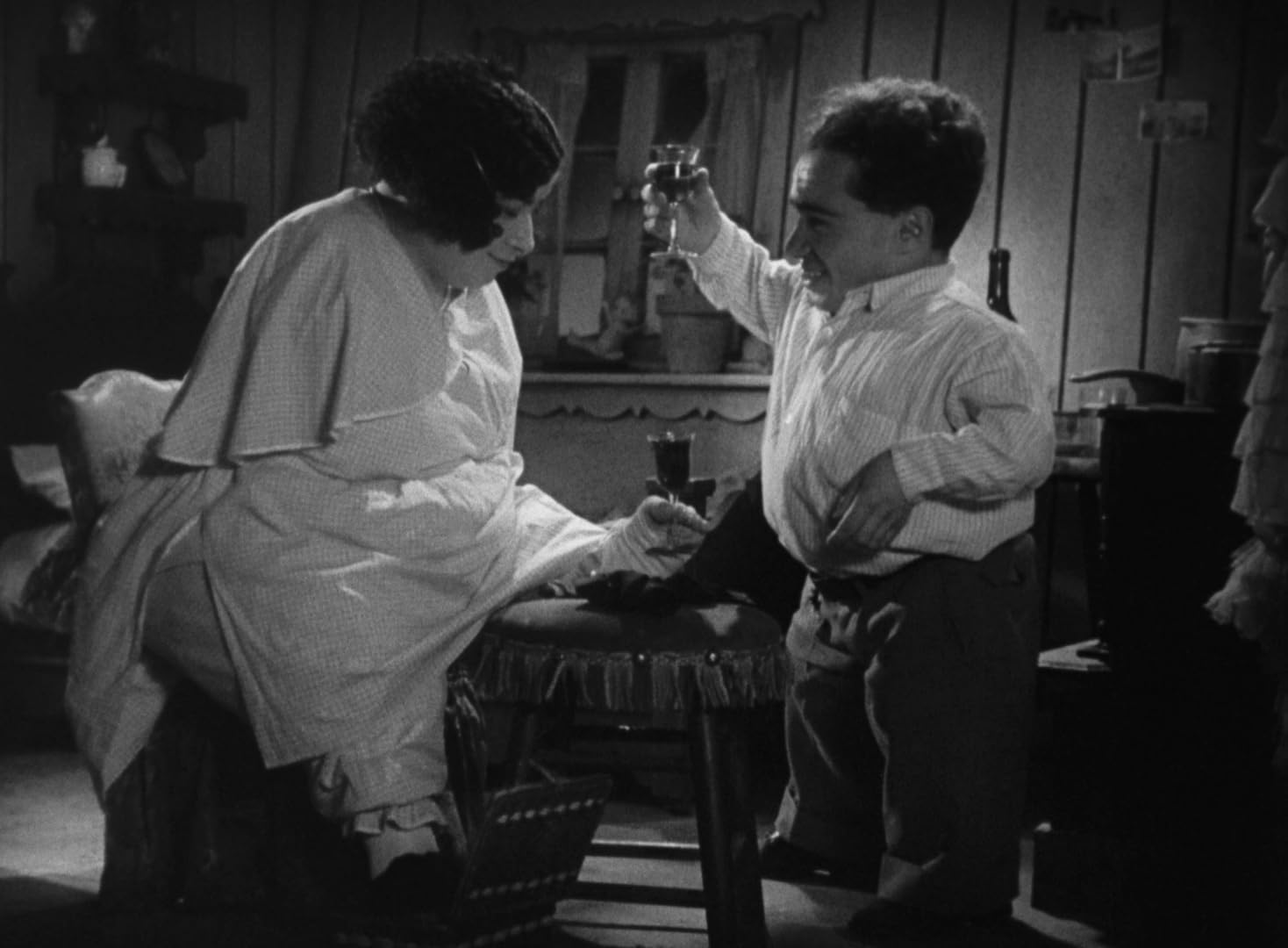 Tod Browning'S Sideshow Shockers: Freaks / the Unknown / the Mystic (Criterion Collection) image number 3