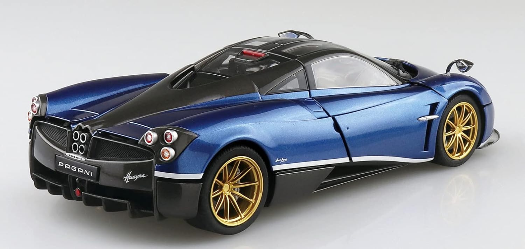 16 Pagani Huayra Pacchetto Tempesta 1:24 Scale Model Kit image number 6