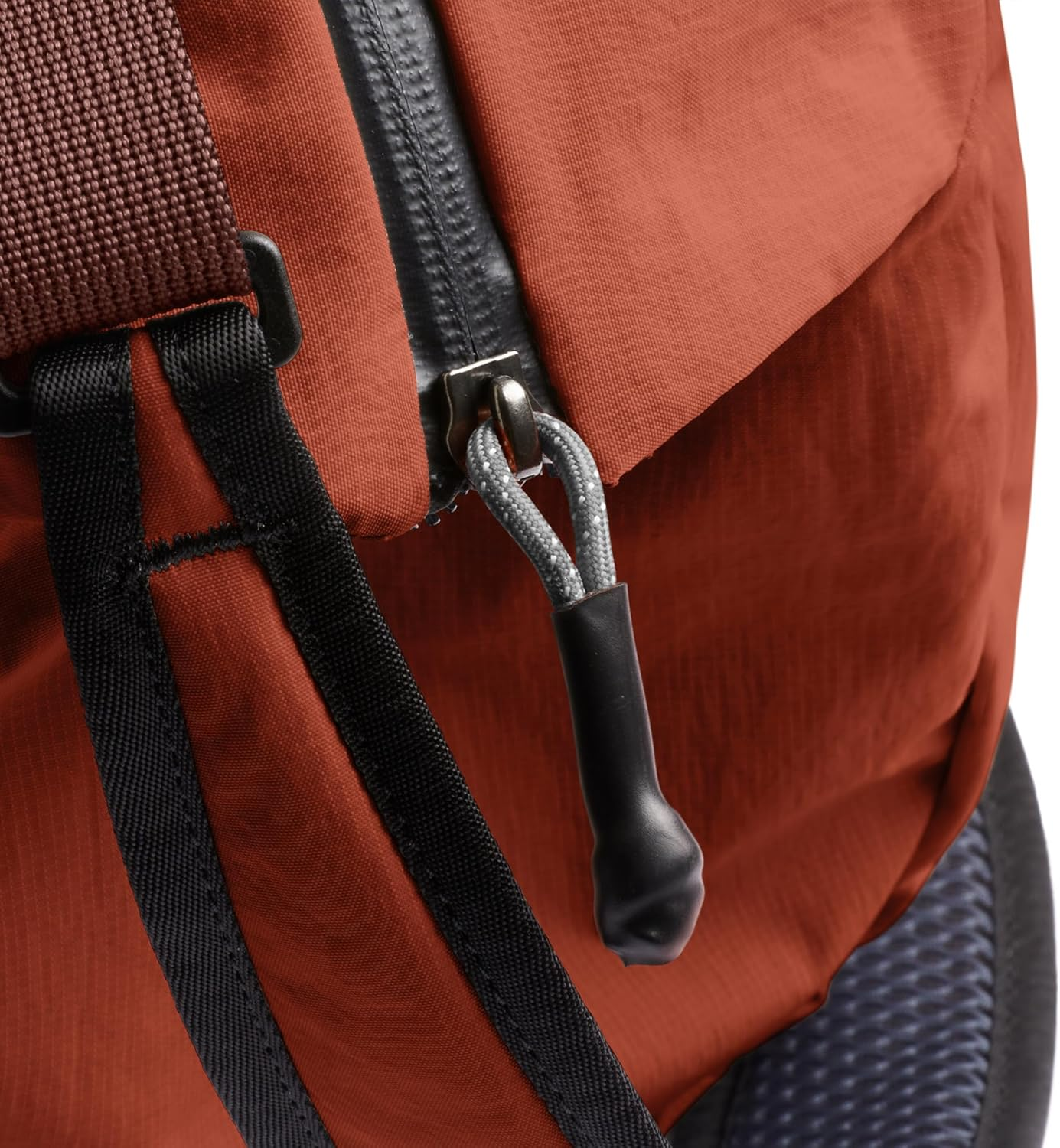 Bellroy Lite Duffel (Lightweight Technical Duffel Bag) - Black image number 6