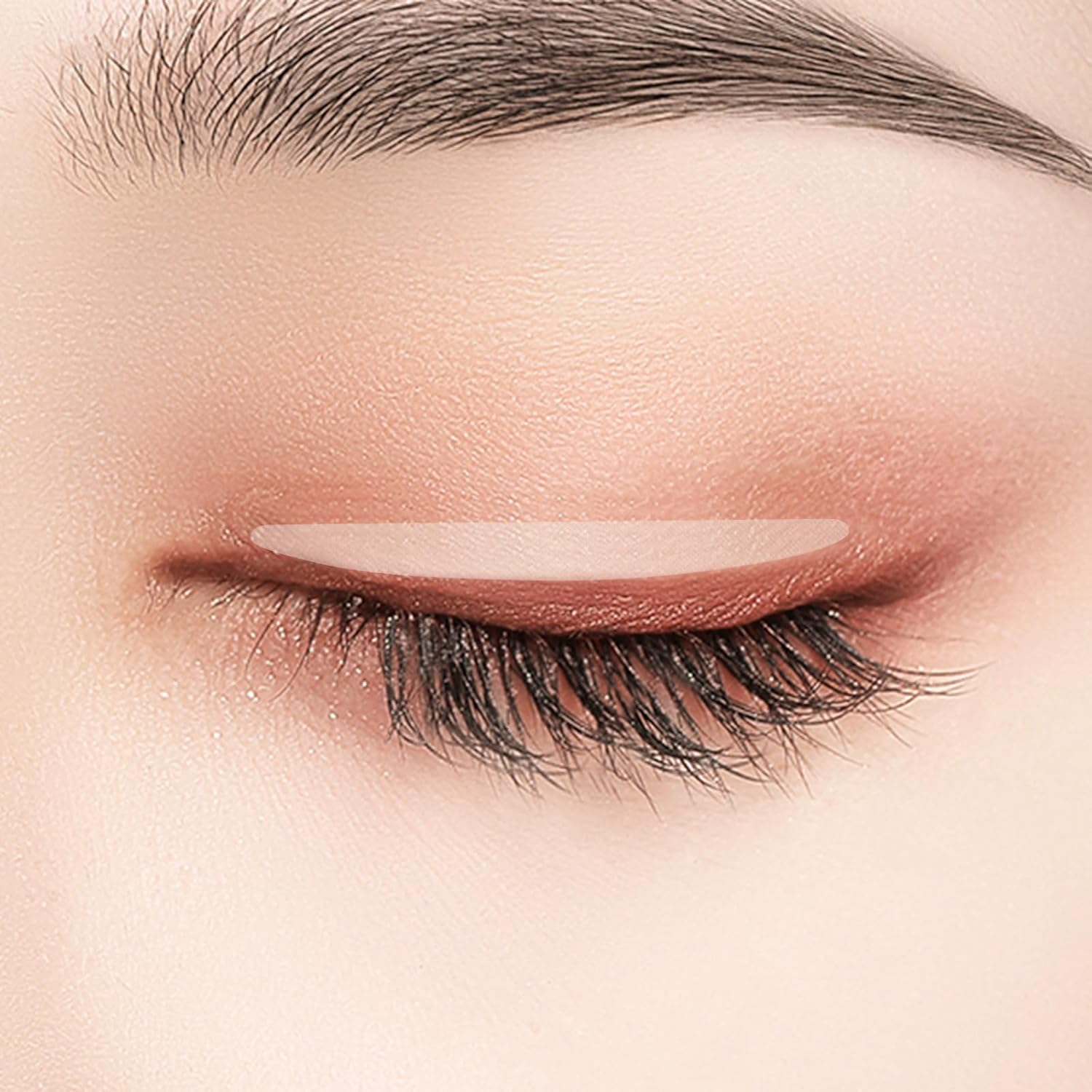 OSALADI 20 Sheets Breathable Invisible Eyelid Stickers, Skin Color Double Eyelid Tape Patches for Natural Eye Lift, Self-Adhesive Beauty Supplies for Hooded and Droopy Eyes image number 2