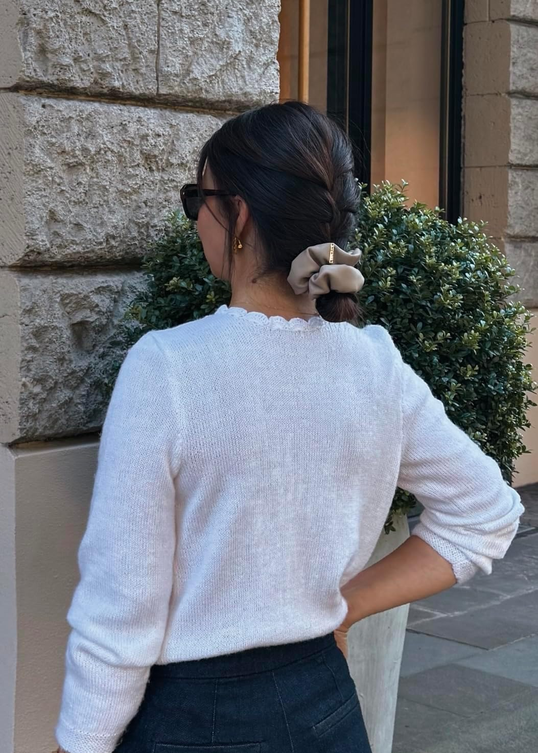 Edealiss Cozy Luxe Scrunchie - Autumn/Winter Women'S Velour & Faux Leather Hair Band - Elegant Premium Hair Accessory - No Pulling, Gentle Hold - Fashion Hair Tie (Taupe Faux Leather)