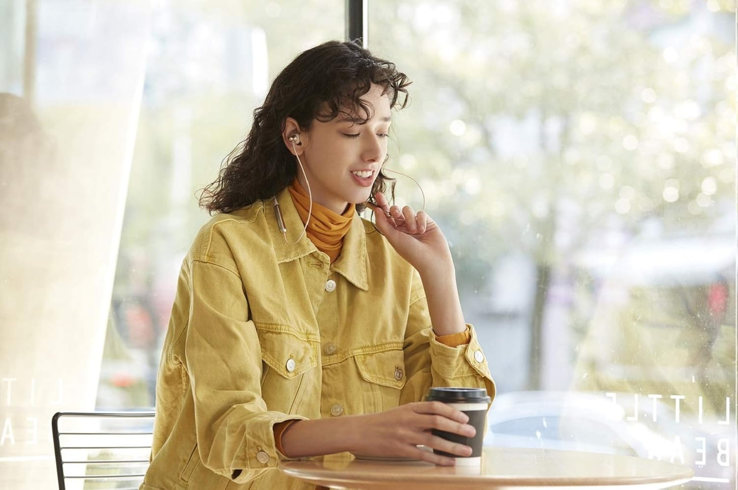 1MORE Stylish Dual-Dynamic Driver In-Ear Headphones (Wireless, Gold) image number 1