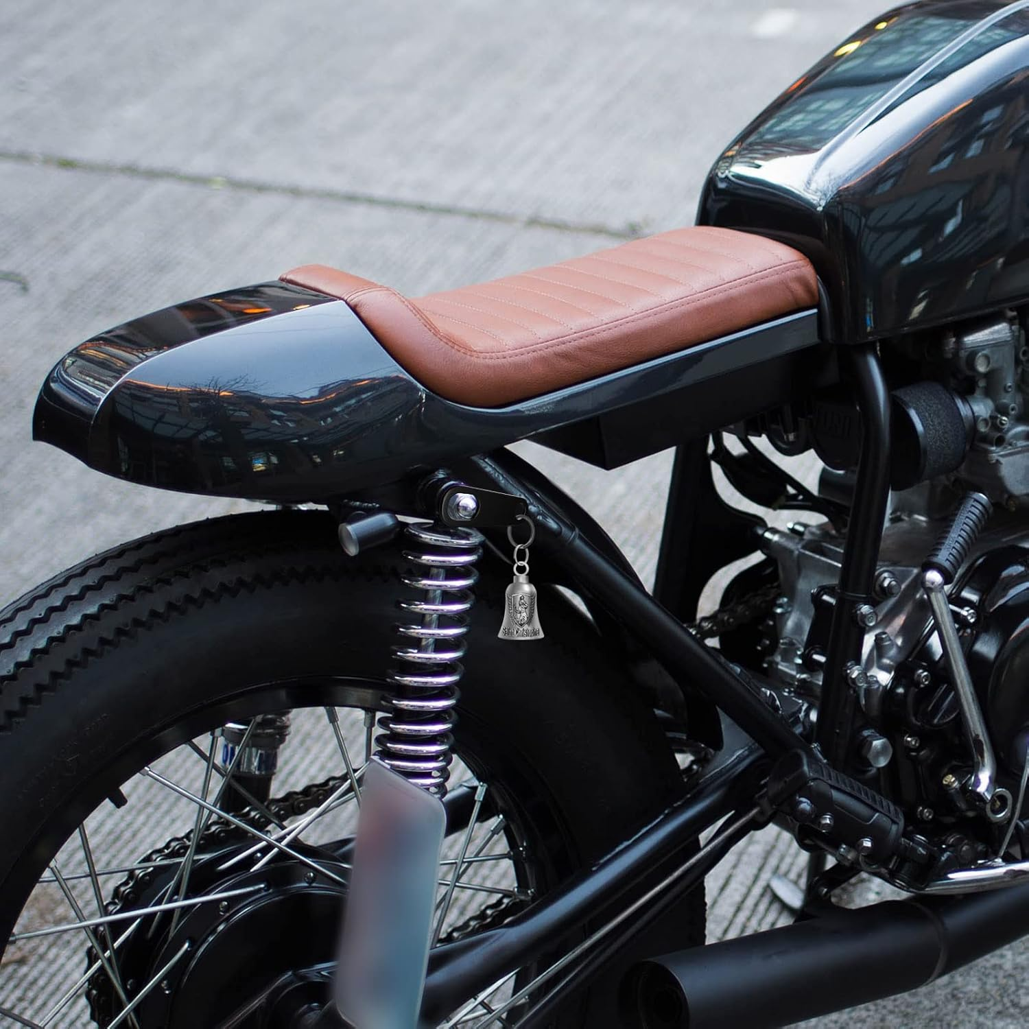 Biker Guardian Luck Riding Bell Motorcycle Gremlin Bells Car Key Chain Ring Accessories with Motorcycle Bell Hanger image number 5