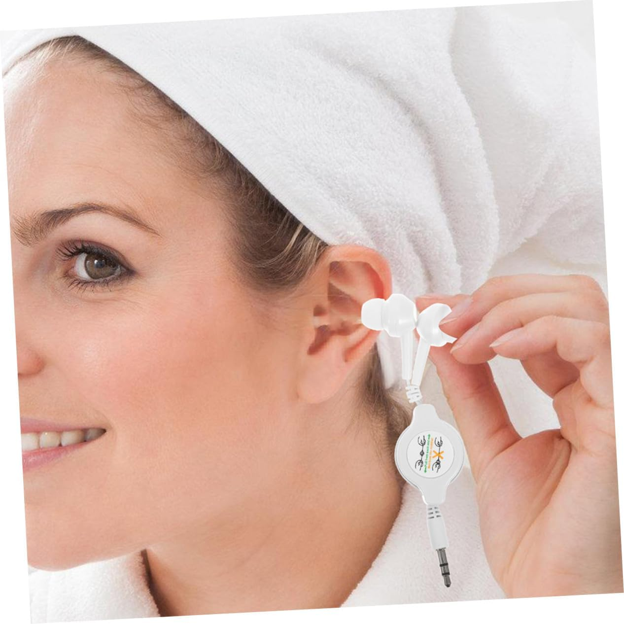 2Pcs Retractable In-Ear Earbuds Lightweight Portable Noise Isolation Clear Sound Comfortable and Daily Use