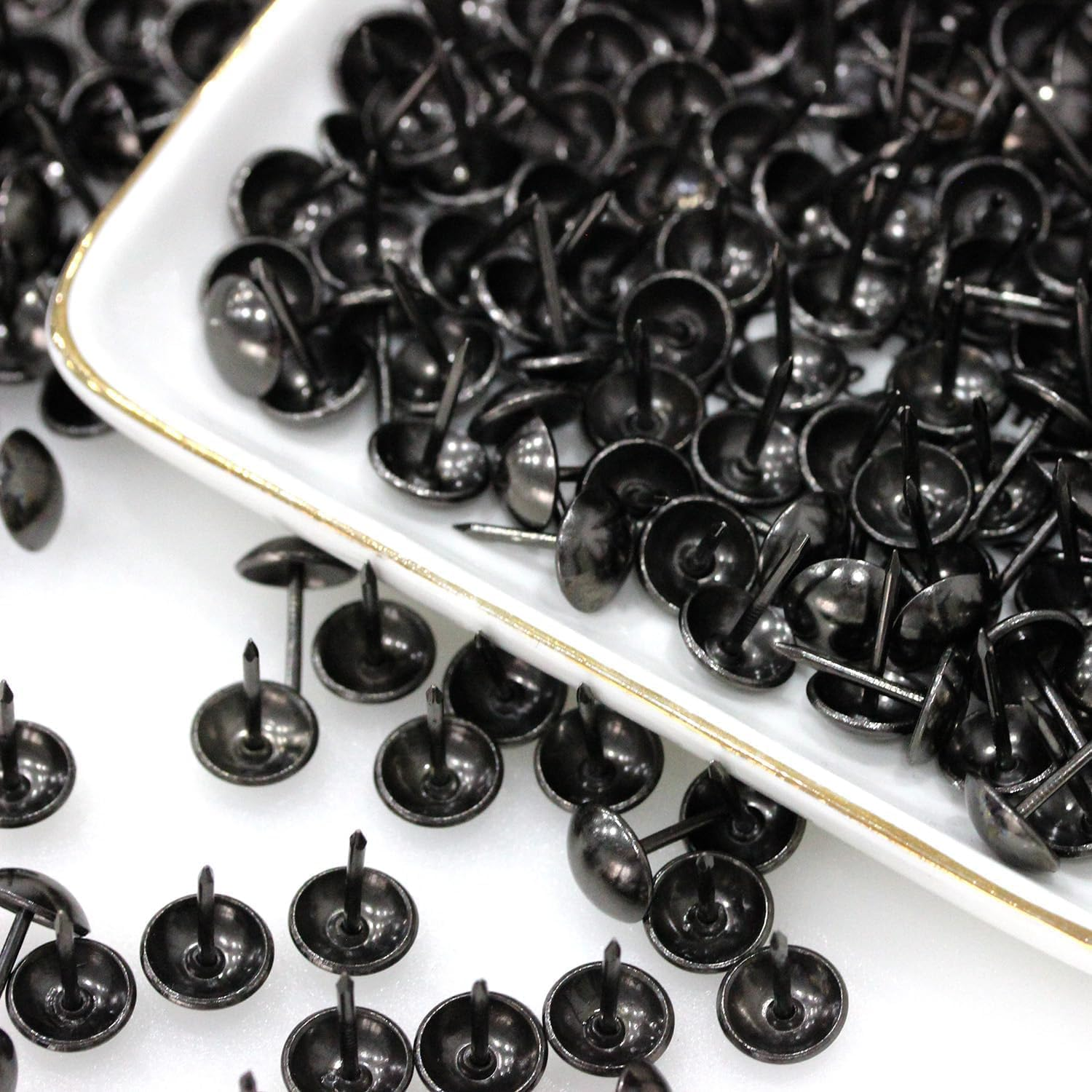 500 Pieces Drawing Pins, Betterjonny 11 * 17Mm Black Upholstery Tacks Iron Thumb Tacks Push Pins Decorative Furniture Head Nail Pin Door Nail for Home Office or DIY image number 3
