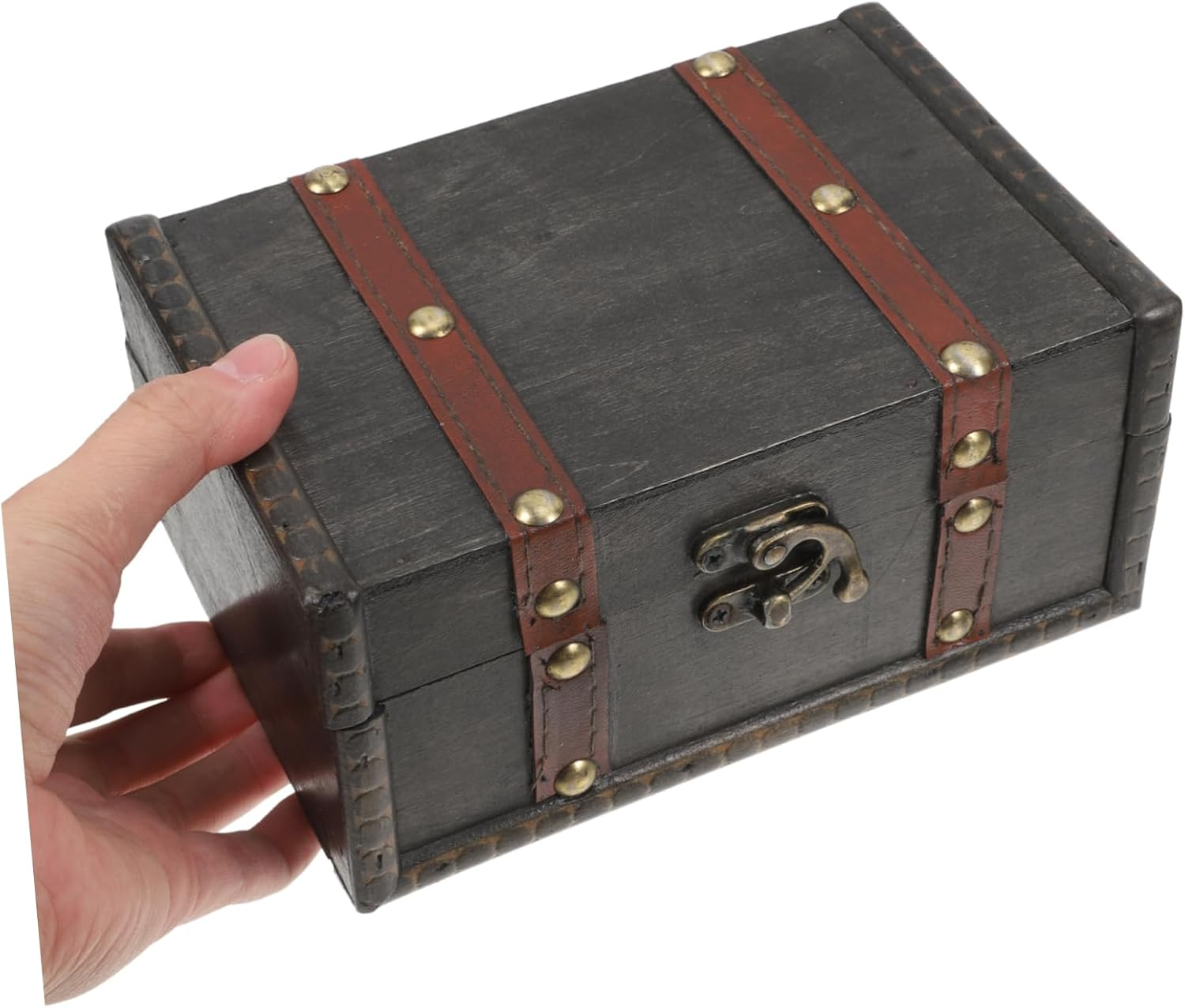 HOMSFOU Small Wooden Treasure Chest with Lid Vintage Decorative Keepsake Box for Home Decor Engaging Lock Mechanism Retro Wood Storage for Jewelry and Treasures