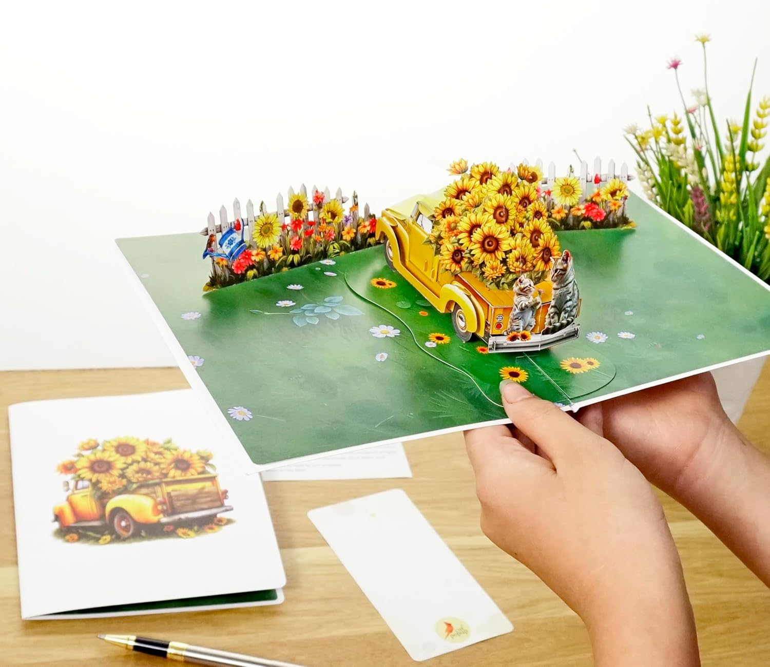 CUTPOPUP Sunflower Truck, Mothers Day Card Pop Up, 3D Birthday Greeting Card, Mother'S Day Card for Women, Mom, Wife, Grandma, Daughter (Sunflower Truck) SD229AU1520 image number 4