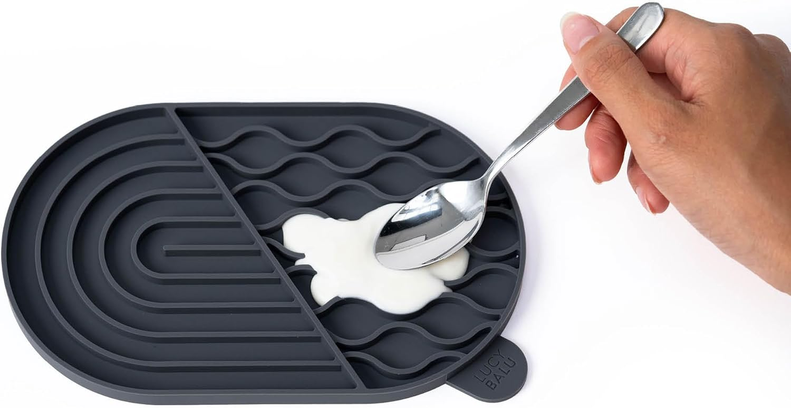 Lucybalu&reg; Lick Mat for Cats, Cat Licking Mat, Slow Feeder for Cats, Cat Licking Mat Made of Food-Grade Silicone, Silicone Mat for Licking for Cats, Anthracite image number 6