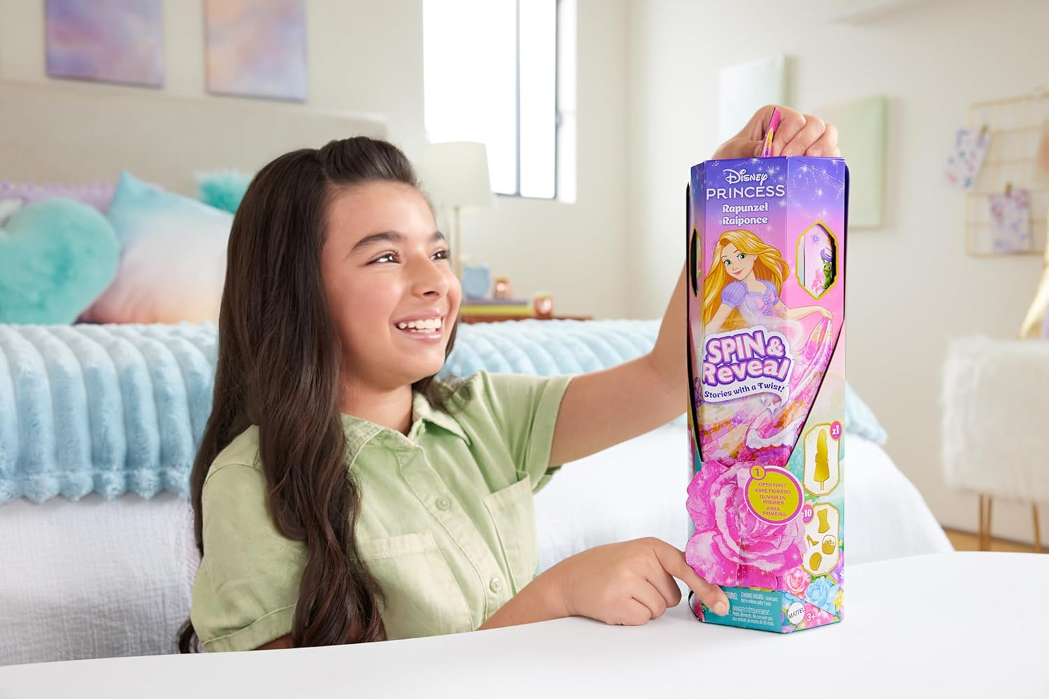 Mattel Disney Princess Rapunzel Fashion Doll Set, Spin & Reveal with 11 Surprises Including 5 Accessories, 5 Stickers & Play Scene, Inspired by Movie image number 4