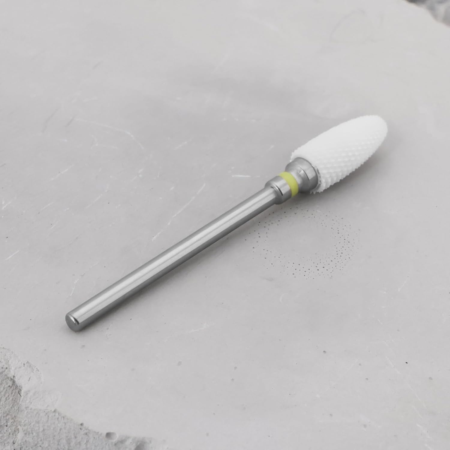 VGOL 5PCS Ceramic Drill Bit Length 50.9Mm Handle Diameter 3/32 Inch for Acrylic Nails and Electric Nail Files Drill Machine Yellow Red Blue Green Black image number 6