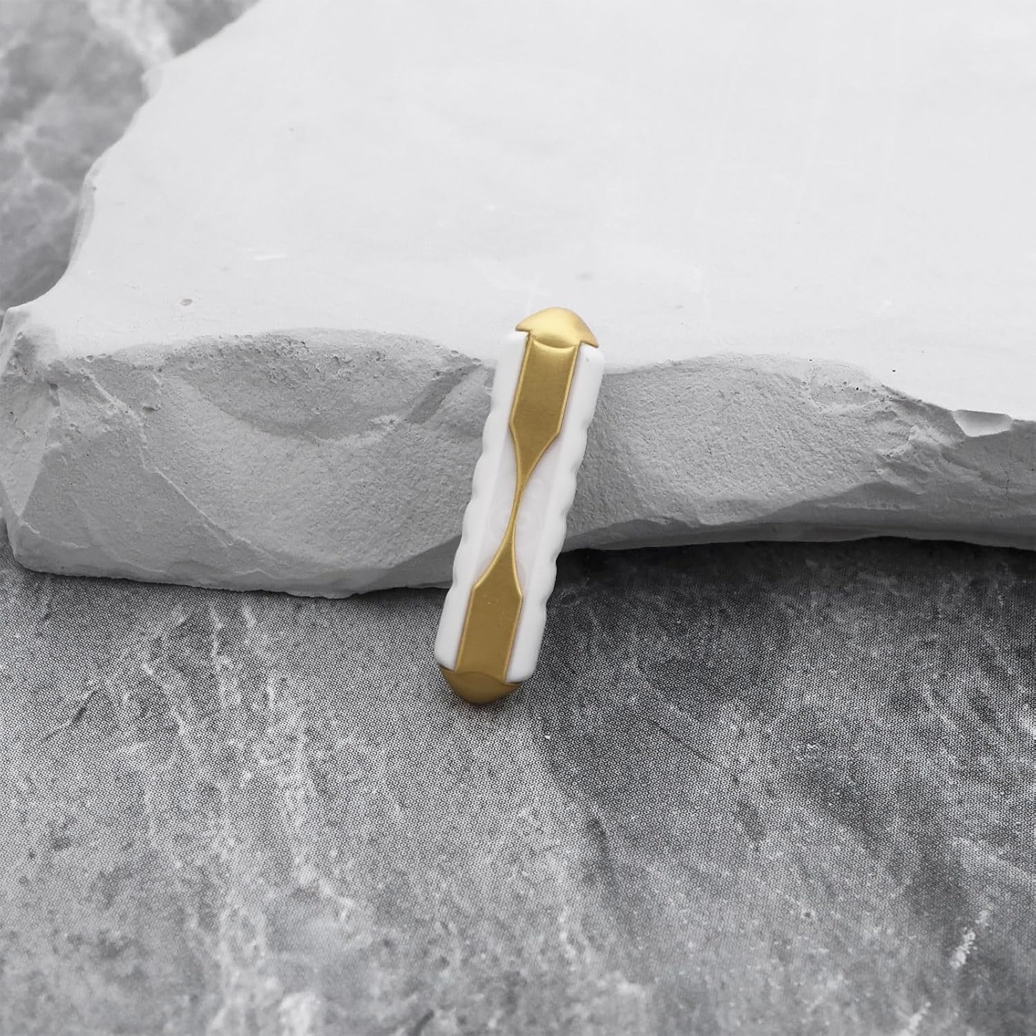 Ecsing 5Pcs BK/GBC-8 Electric Vehicle Fuse 24X6Mm for Automobiles Industrial Equipment White image number 4