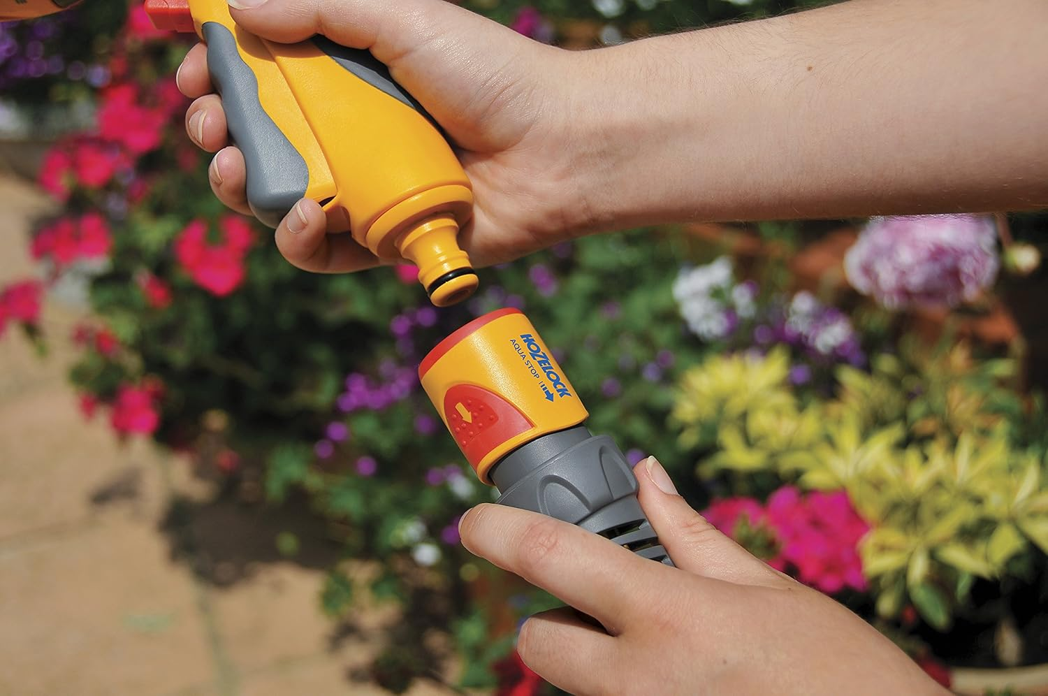 Hozelock Aquastop Connector Plus, 19 Mm Hose Diameter image number 2