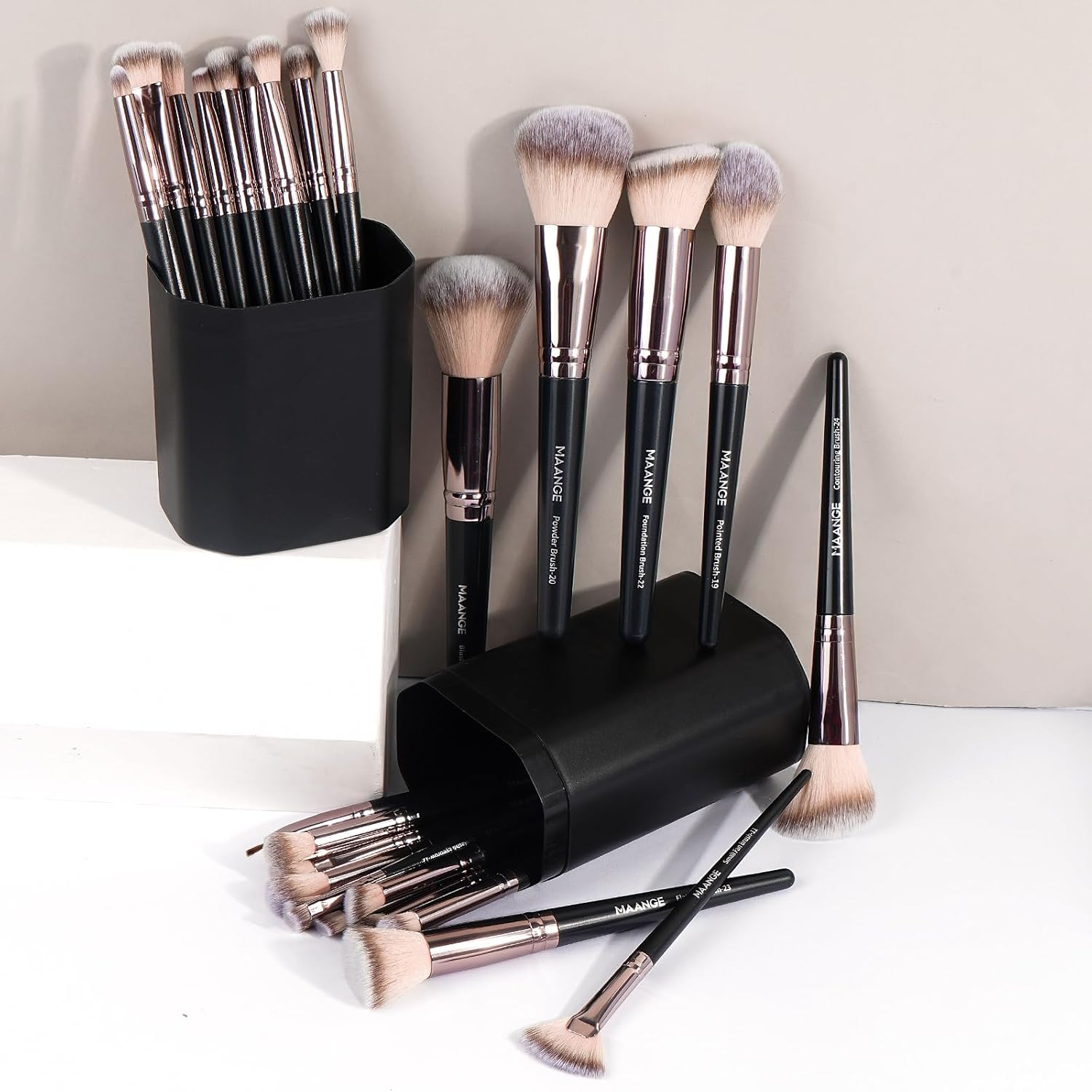 MAANGE 30 Pcs Professional Makeup Brushes with Case, Premium Synthetic Face Foundation Powder Blush Eyeshadow Blending Eye Brush Set Travel Makeup Brushes Set (Black Coffee)