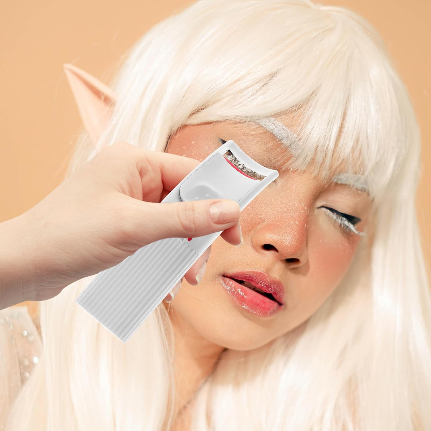 Heated Eyelash Curler Electric Lash Curler Portable Mini Eyelash Curling Tool Quick Heating for Travel White (No Battery) image number 6