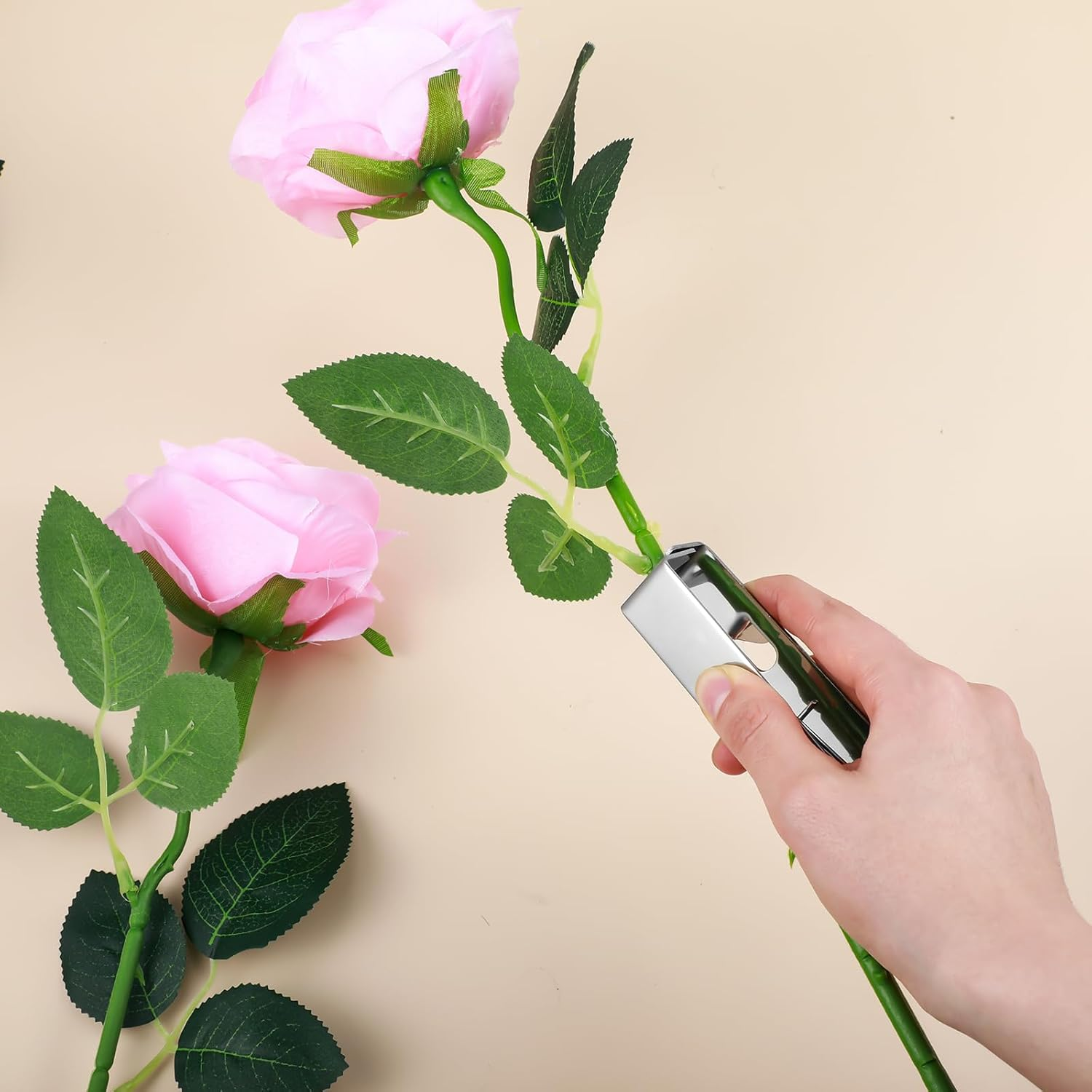 Gisafai 2 Pcs Rose Thorn Stripper Tool Thorn Remover Leaf Stripping Tool Stem and Leaf Remover Tool Metal Flower Stripper for Outdoor Gardening Flower Arrangement Florist Supplies image number 3