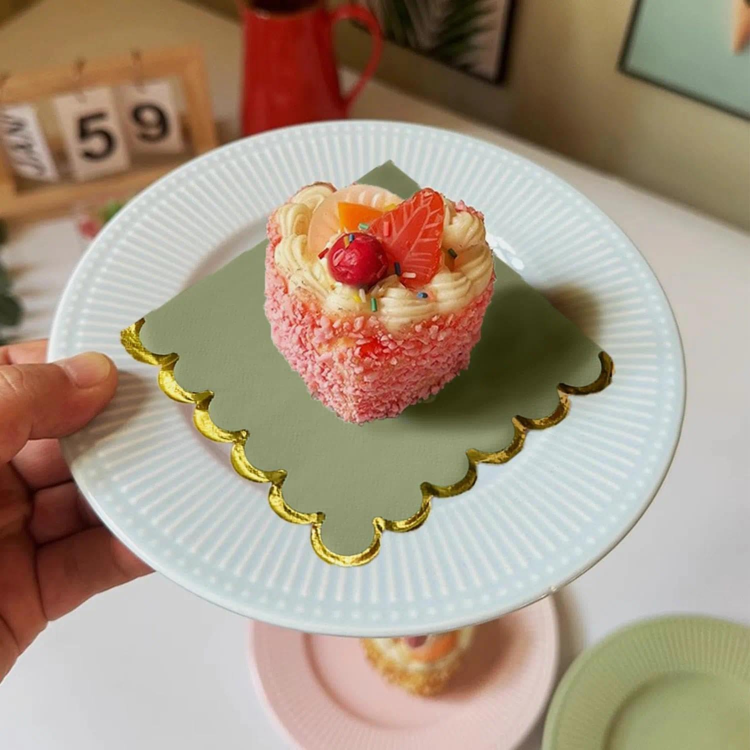 100 Pack Green Cocktail Napkins with Gold Foil Accents Scalloped Edges 5 X 5 Inch Beverage Disposable Napkin Party Decoration Wedding Bridal and Baby Shower Dinner Lunch Supplies image number 3