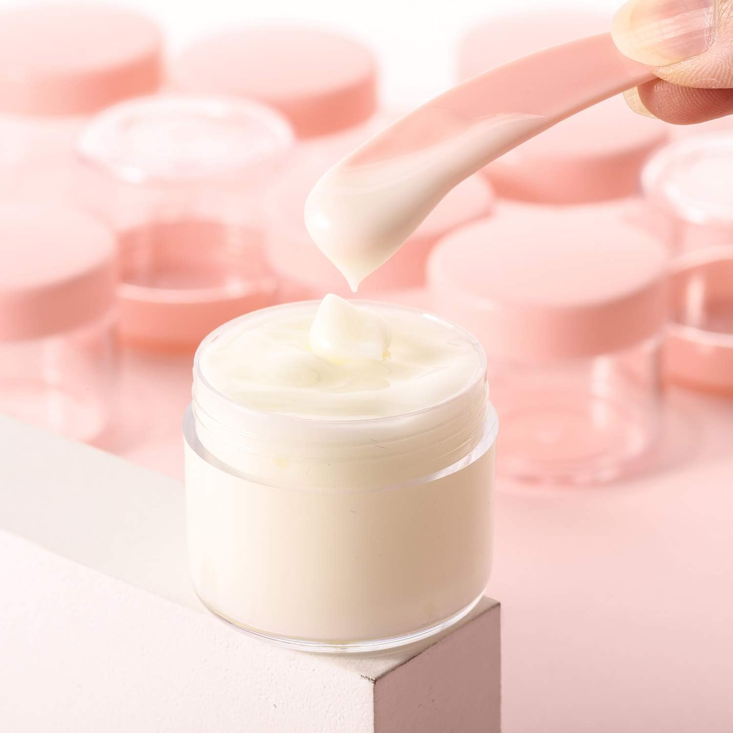 100 Pcs 20G Plastic Sample Cosmetic Containers with Lids and 10 Pcs Mini Makeup Spatula，Refillable Cosmetic Jars Lip Scrub Containers for Skincare - Pink image number 4