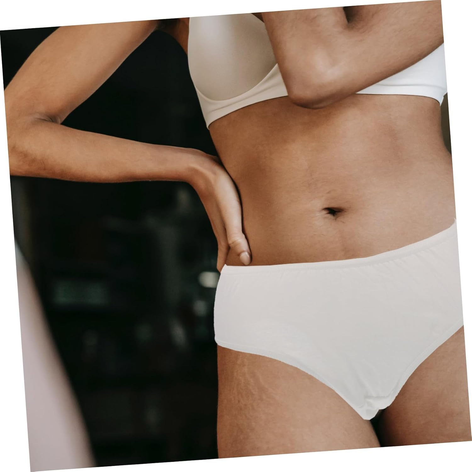 4Pcs Disposable Postpartum Panties White XXL Flexible High Elastic Waist Briefs for Women Nursing Care and Postpartum Confinement image number 1