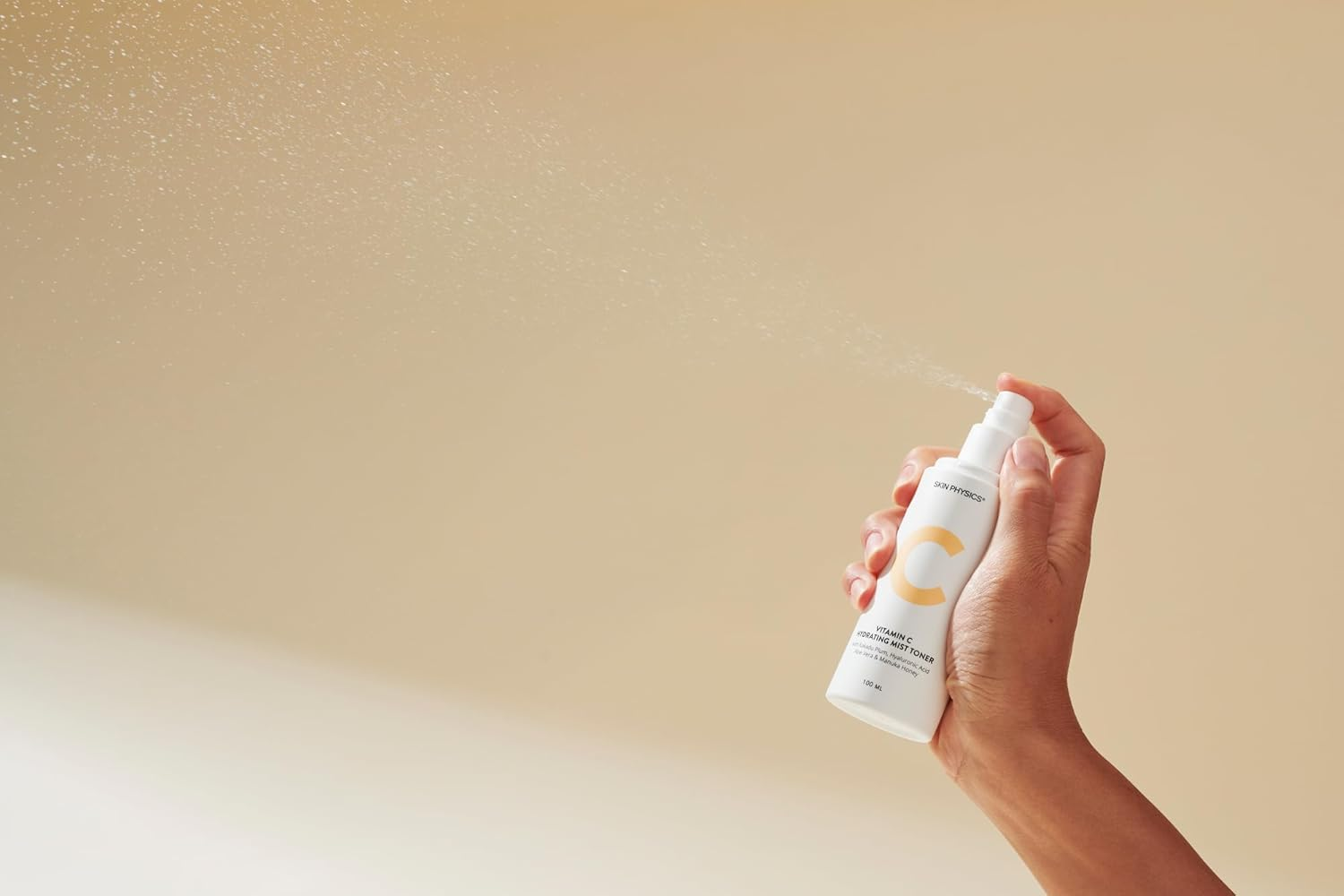 Skin Physics Hydrating Vitamin C Facial Mist Toner 100Ml &ndash; with Hyaluronic Acid, Kakadu Plum & Aloe Vera &ndash; Refreshing Face Spray for Instant Hydration